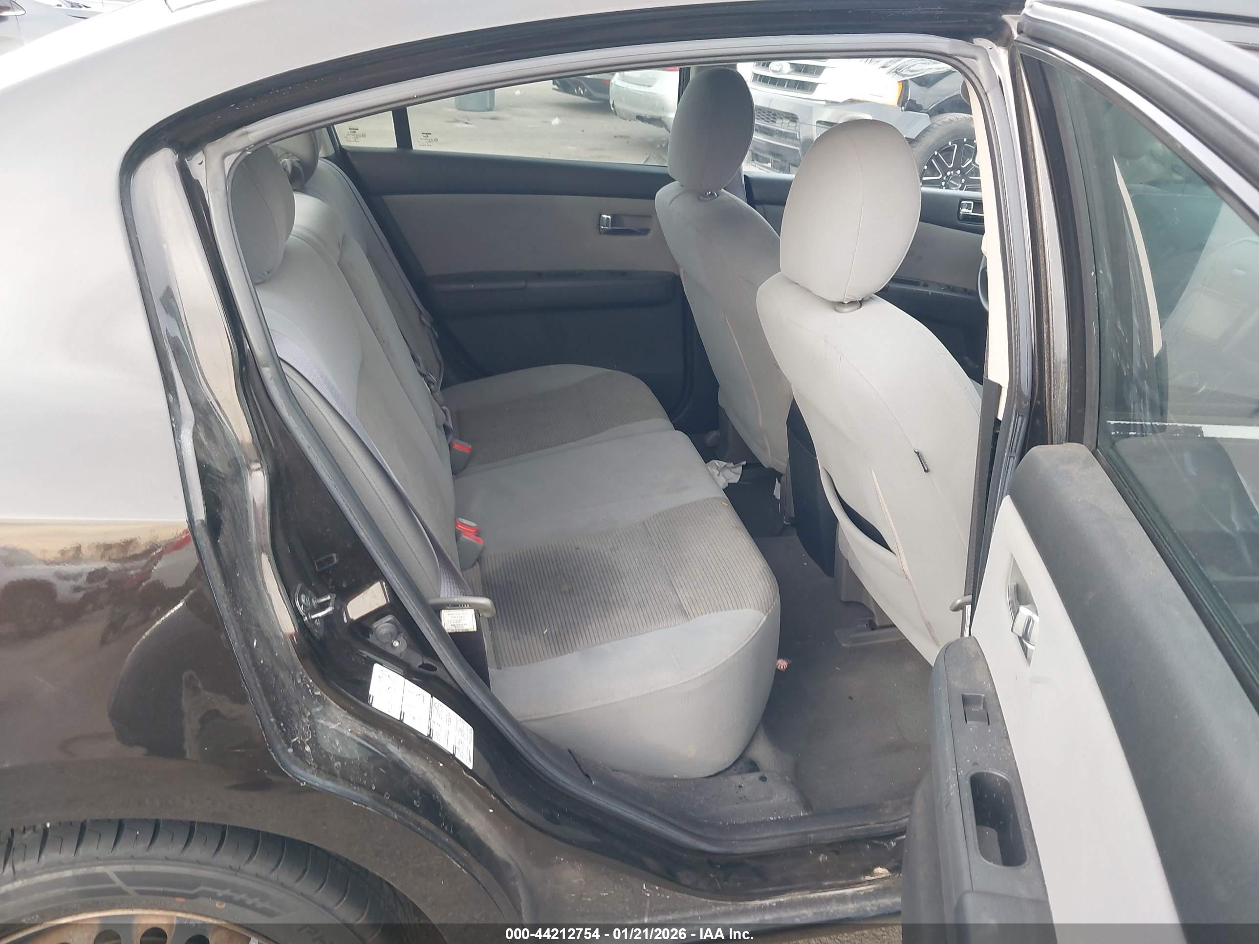 NISSAN SENTRA image 8