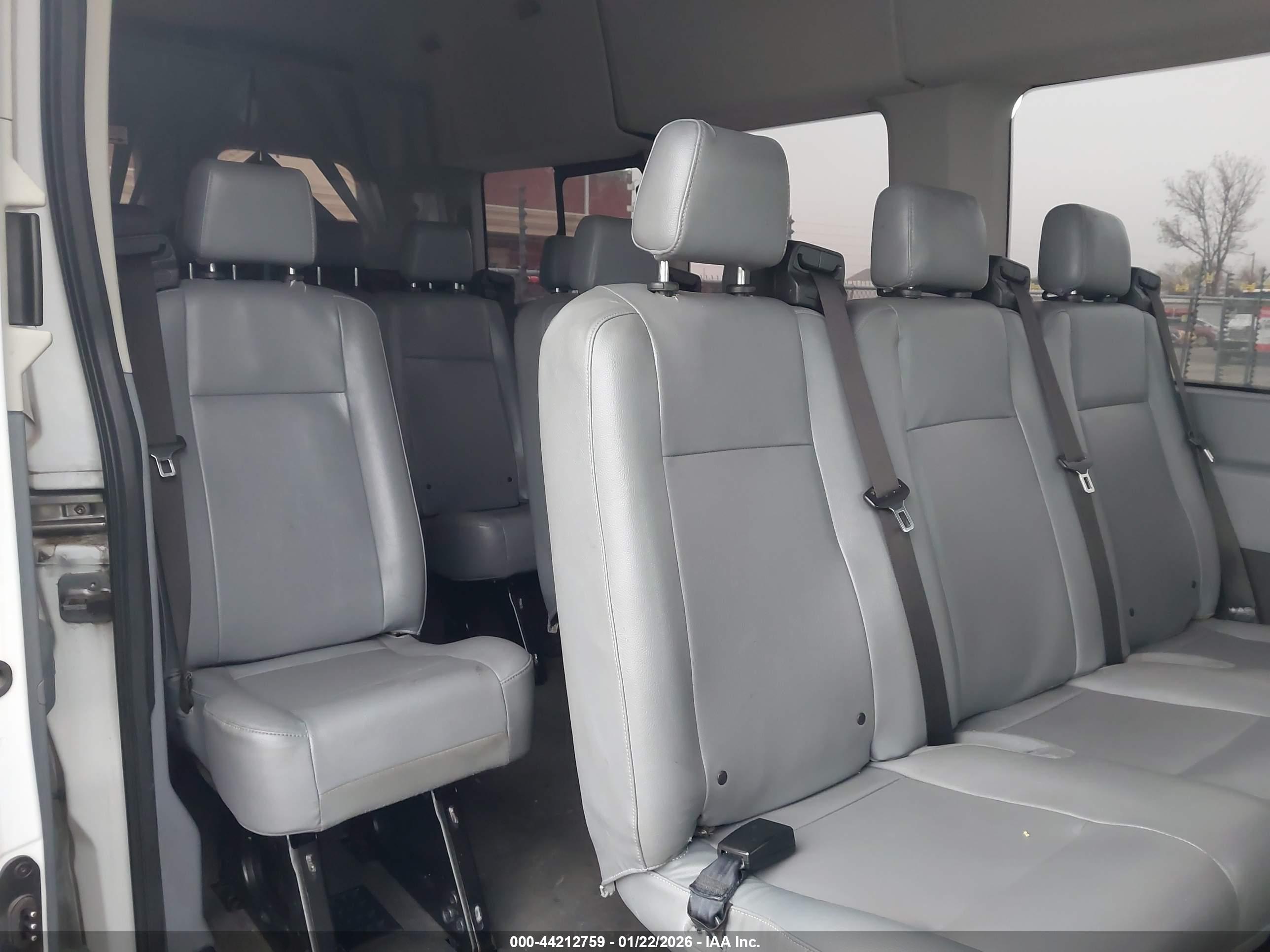 FORD TRANSIT-350 image 8