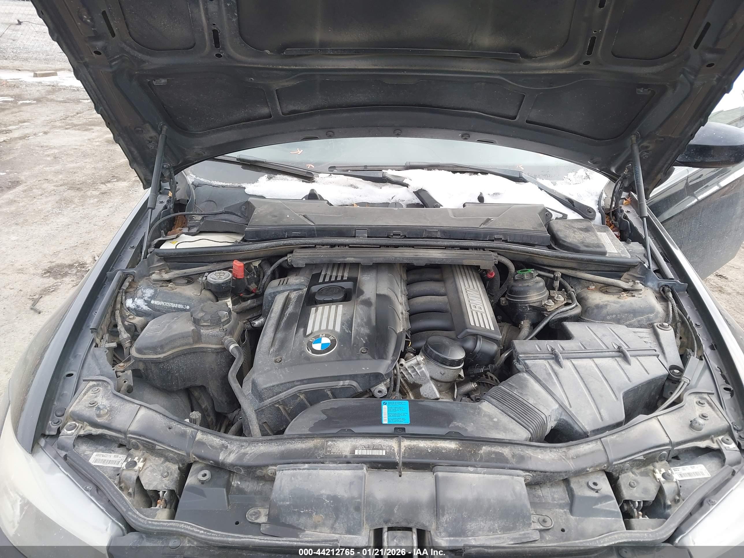 BMW 328I image 10