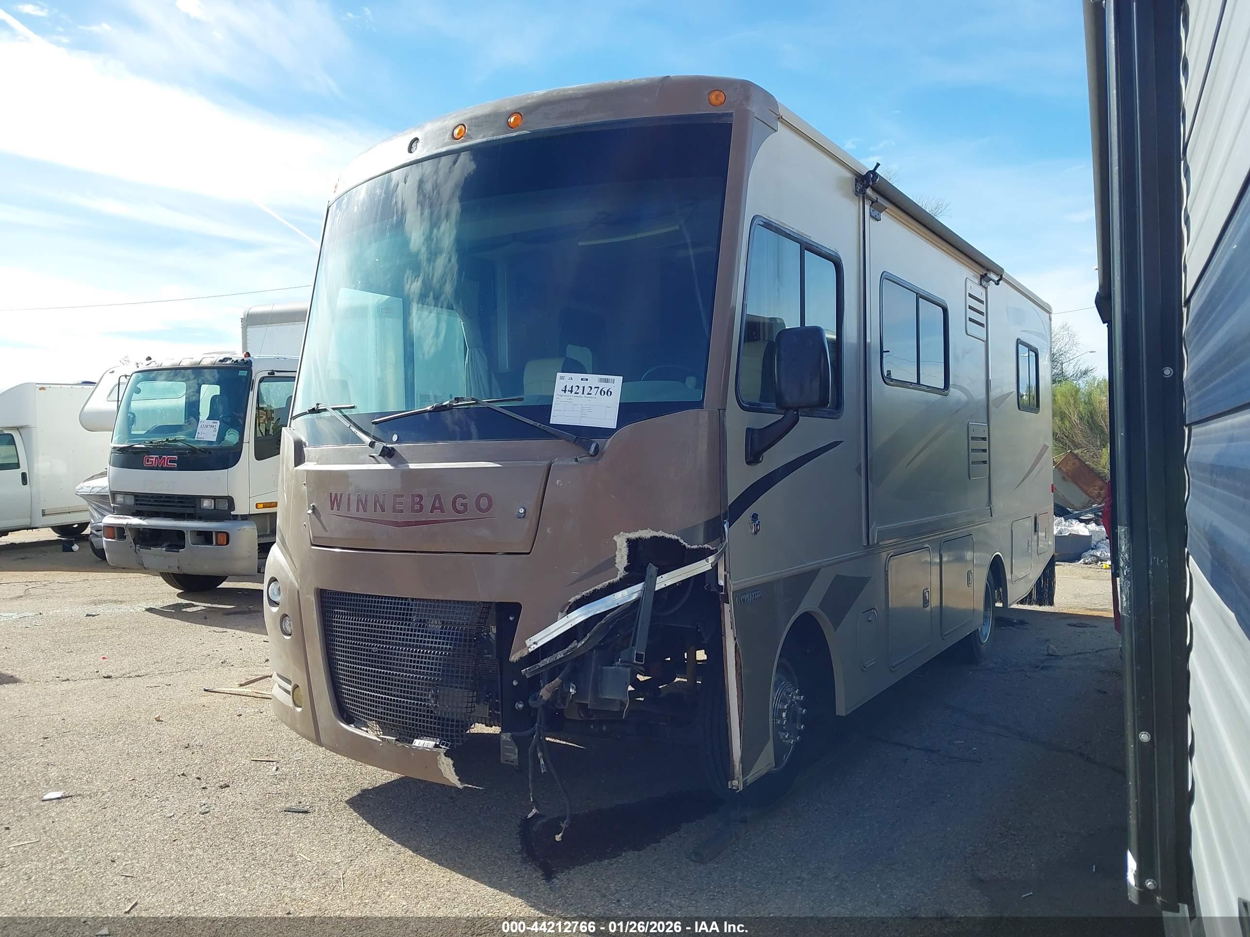 WINNEBAGO VISTA image 2