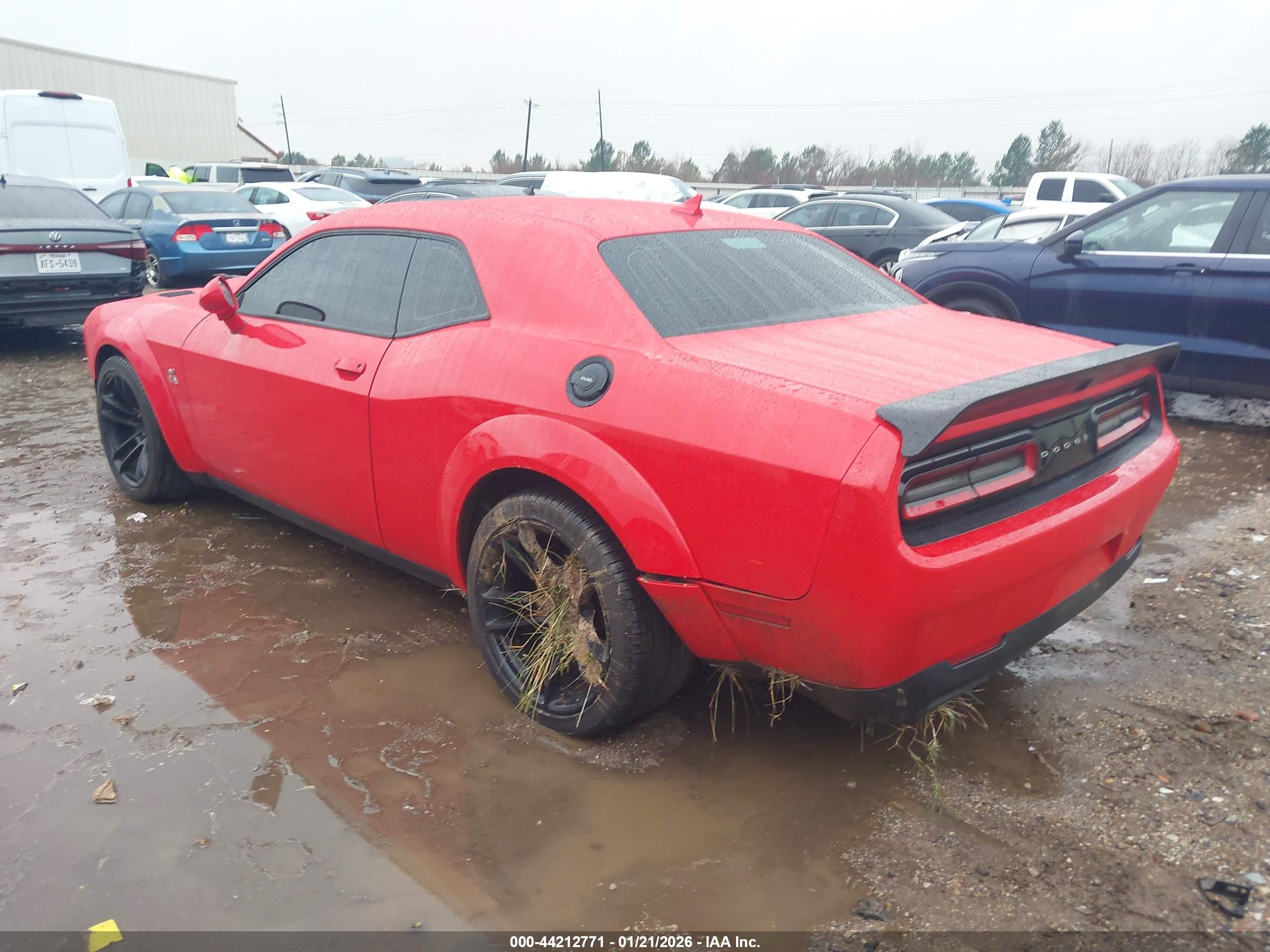 DODGE CHALLENGER image 3
