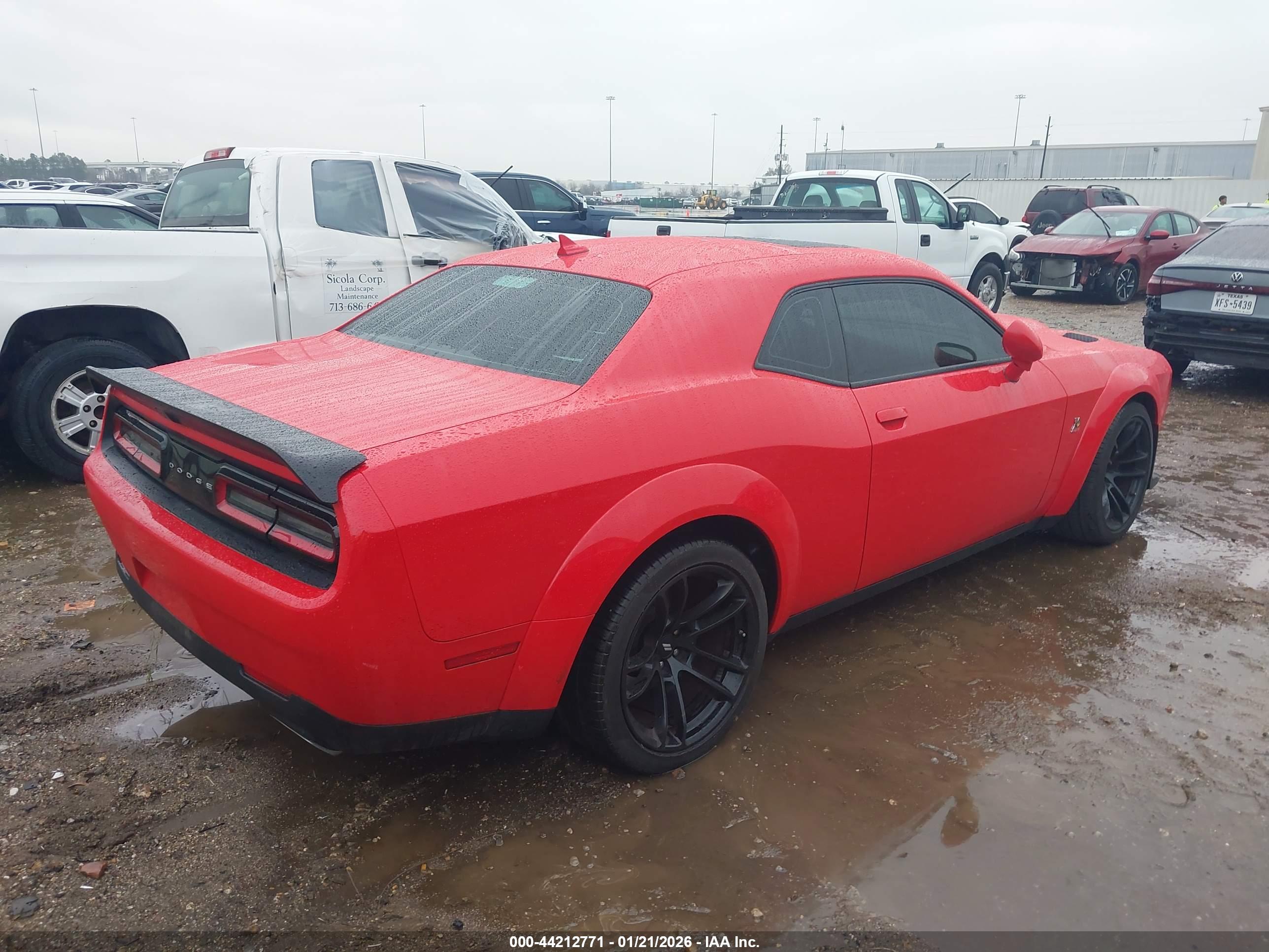 DODGE CHALLENGER image 4