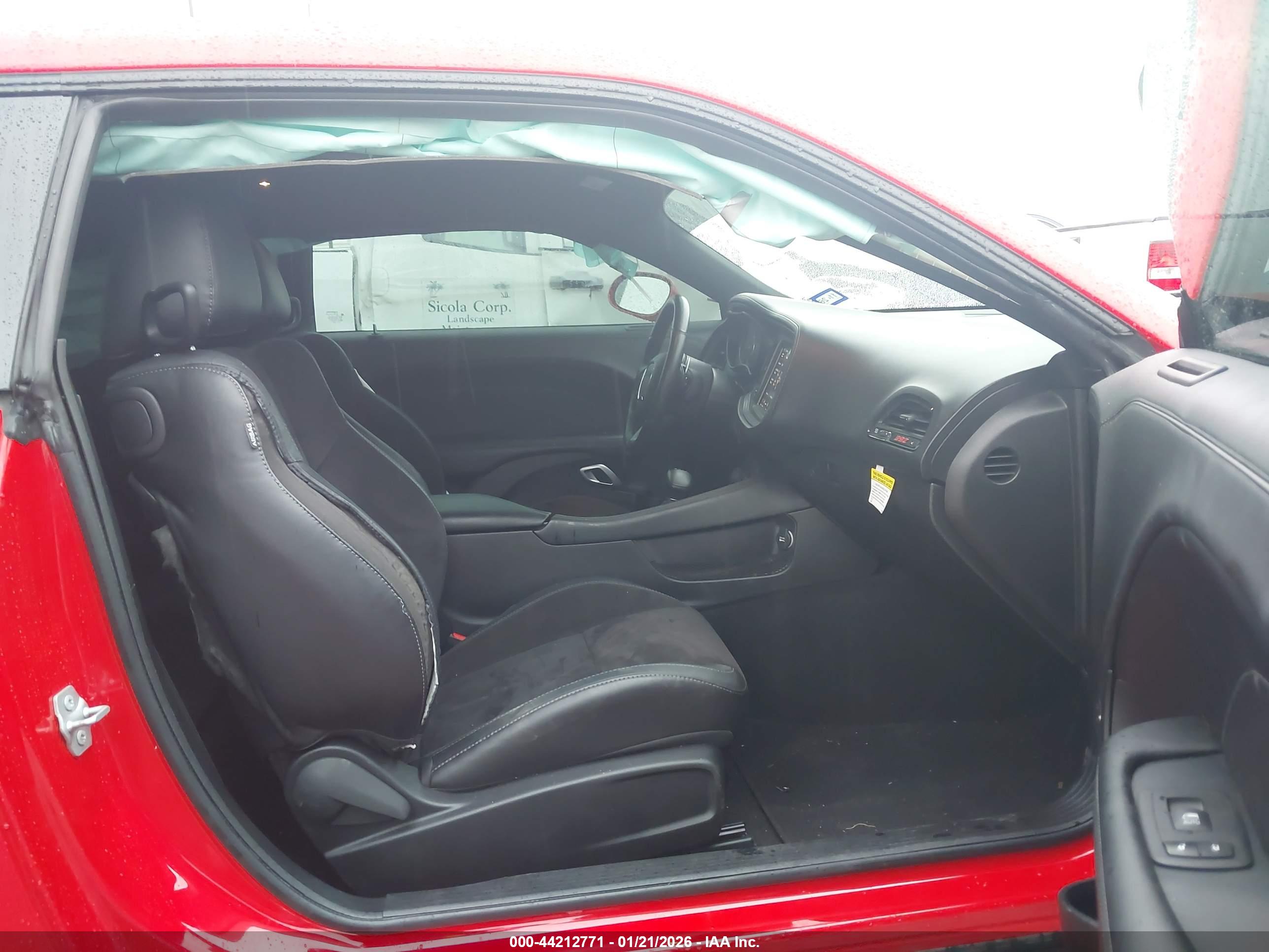 DODGE CHALLENGER image 5