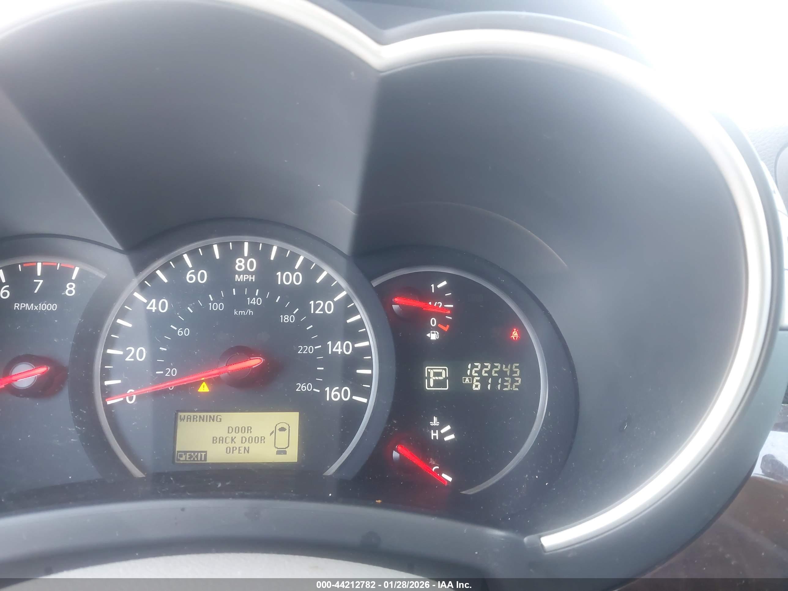 NISSAN QUEST image 7