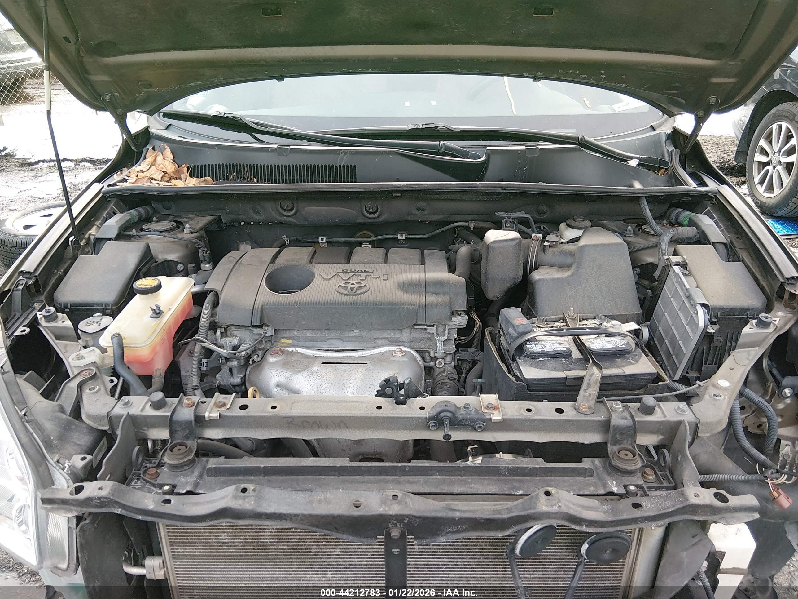 TOYOTA RAV4 image 10