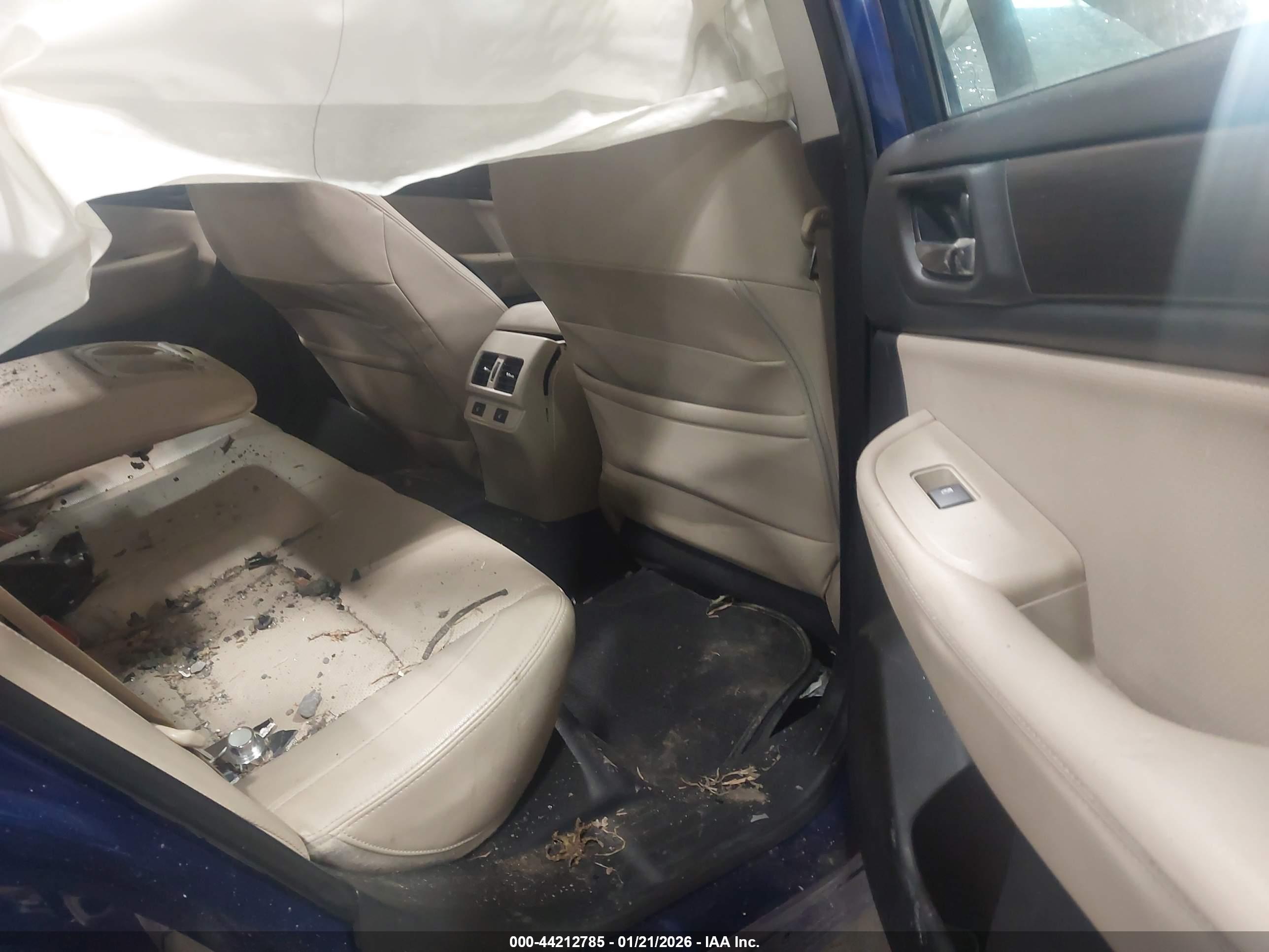SUBARU LEGACY image 8