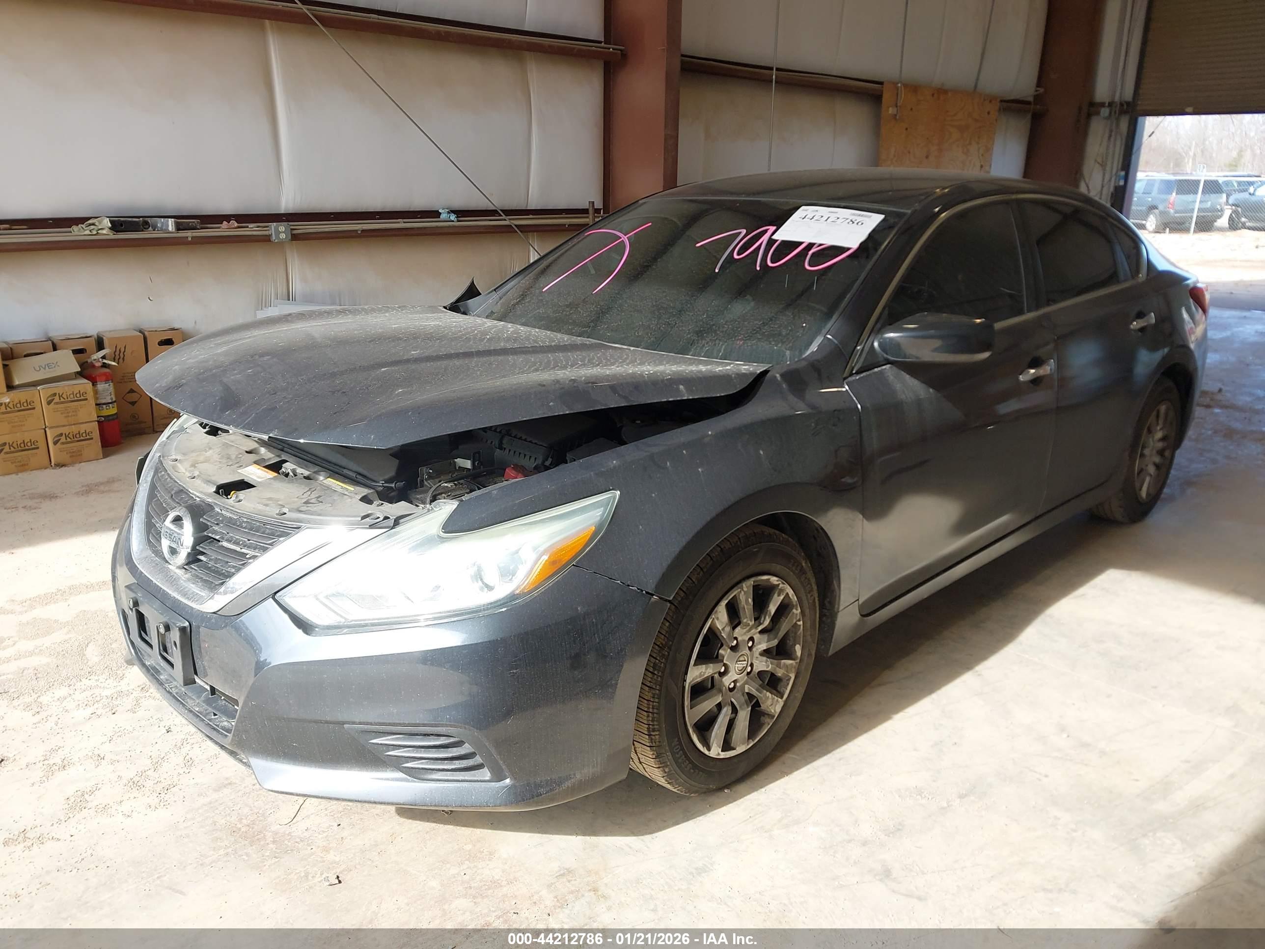 NISSAN ALTIMA image 2