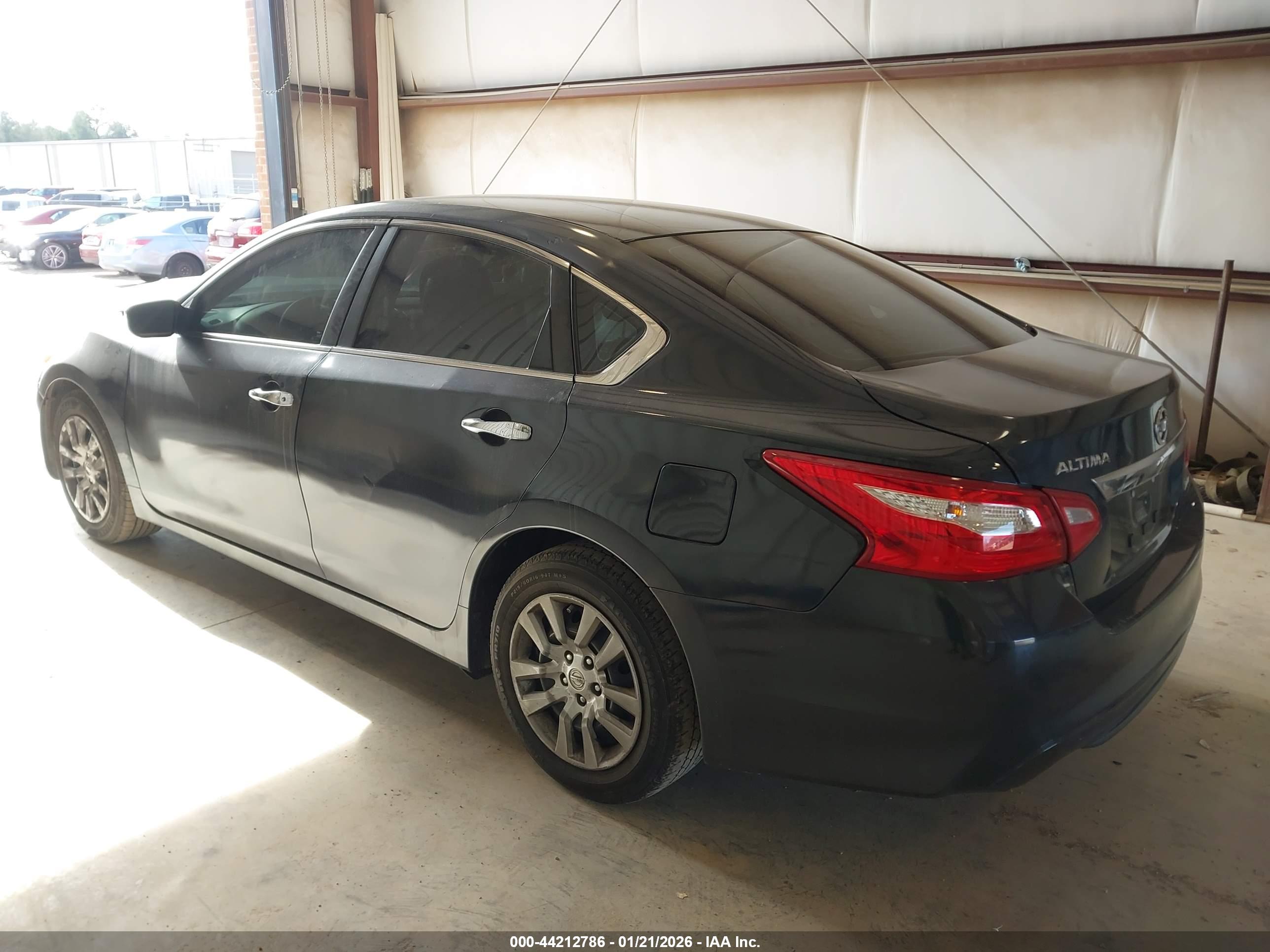 NISSAN ALTIMA image 3