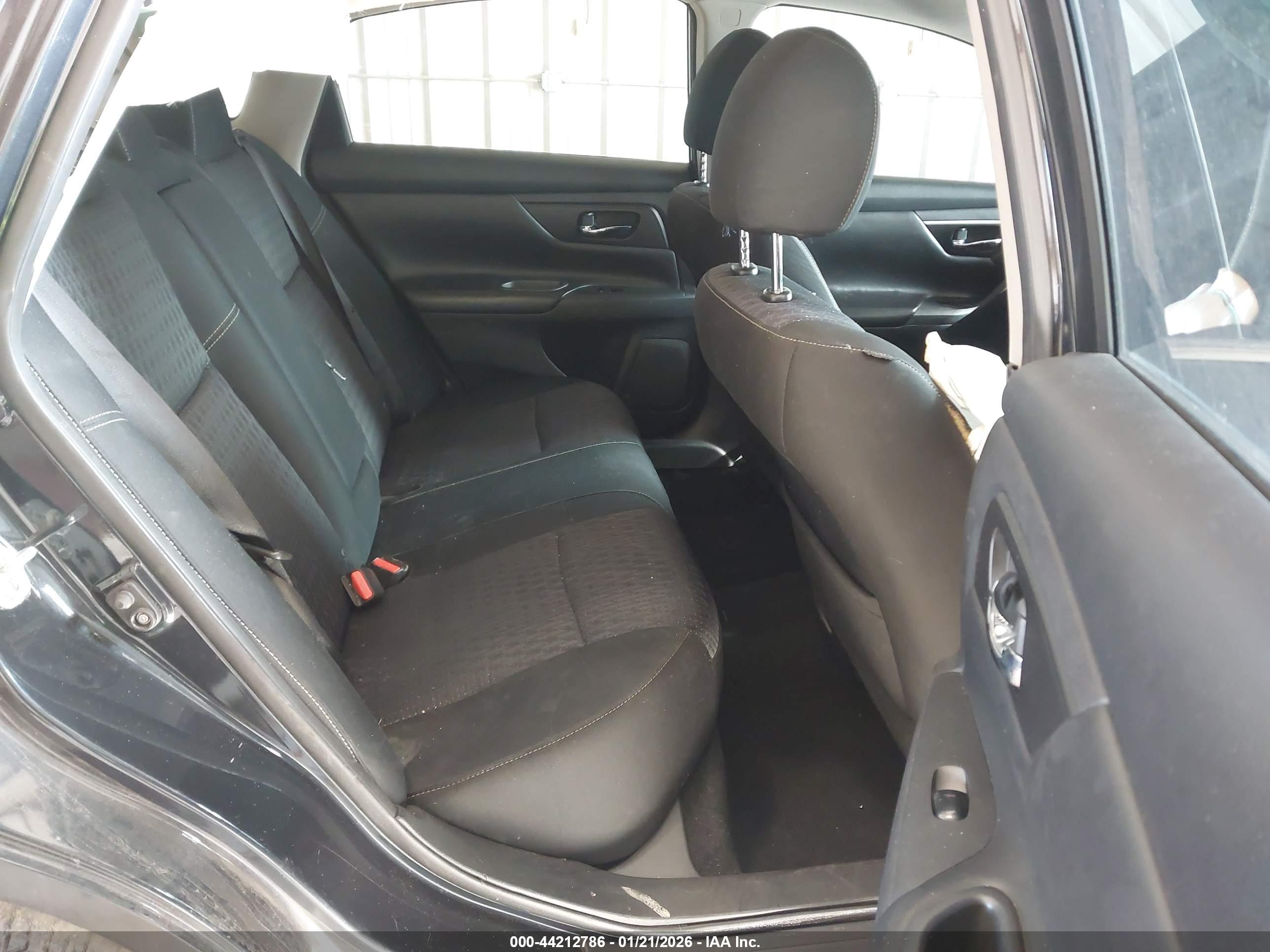 NISSAN ALTIMA image 8