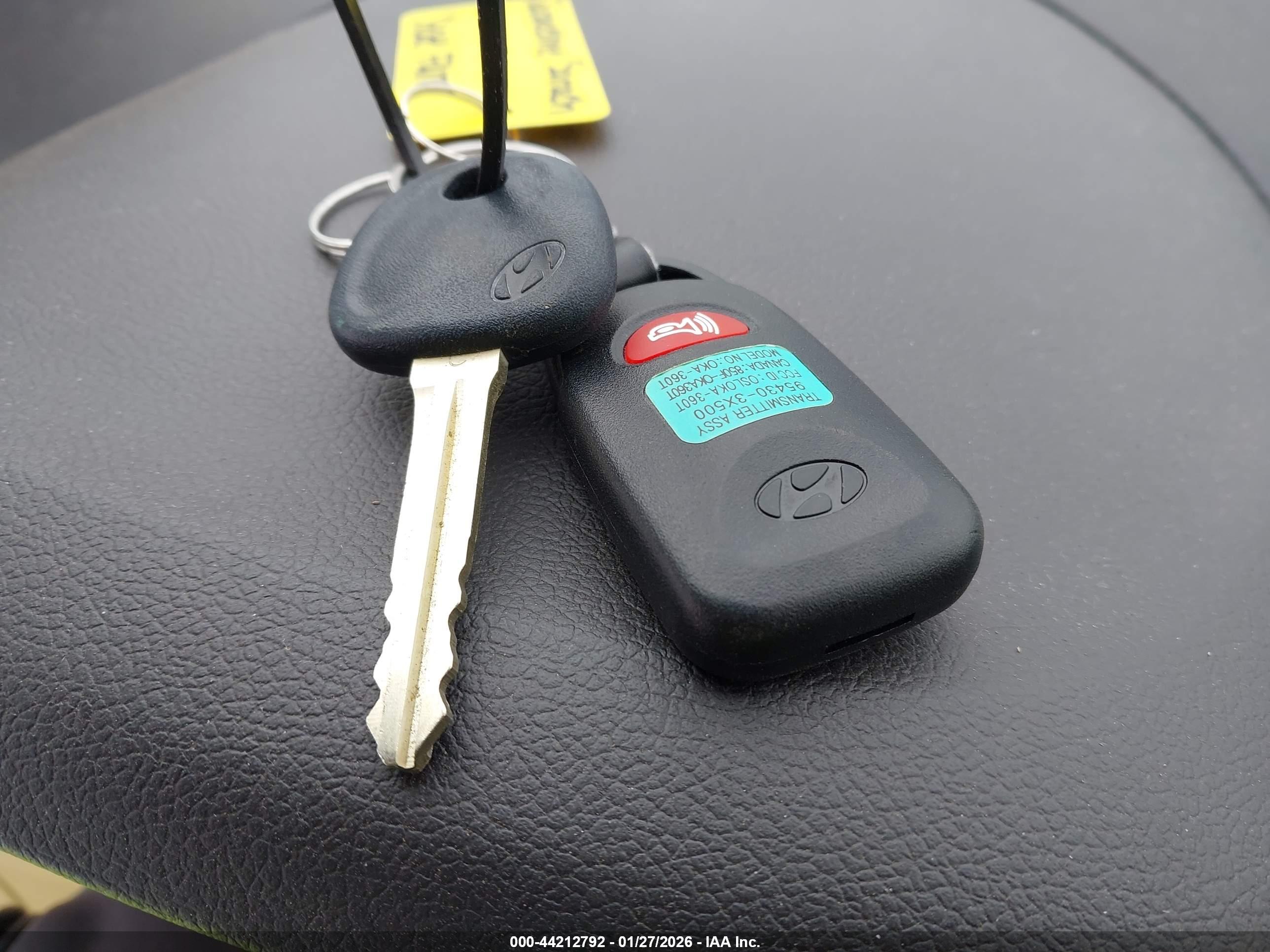 HYUNDAI ELANTRA image 11