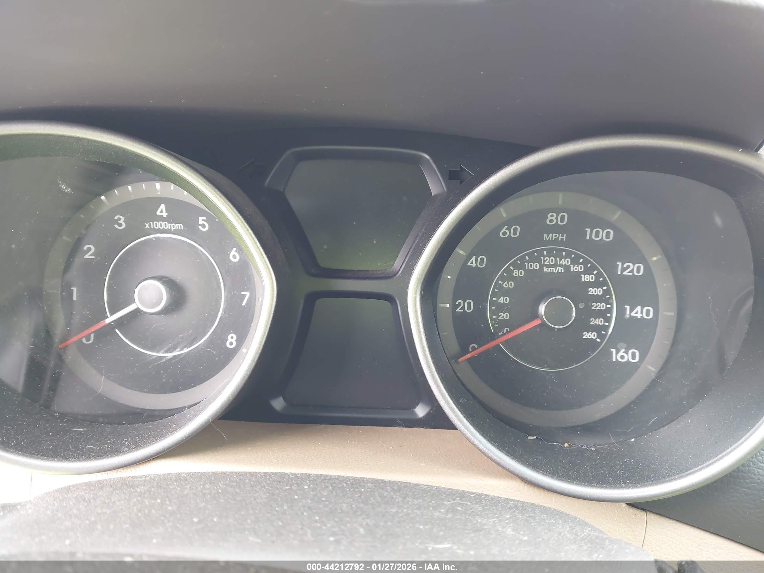 HYUNDAI ELANTRA image 7