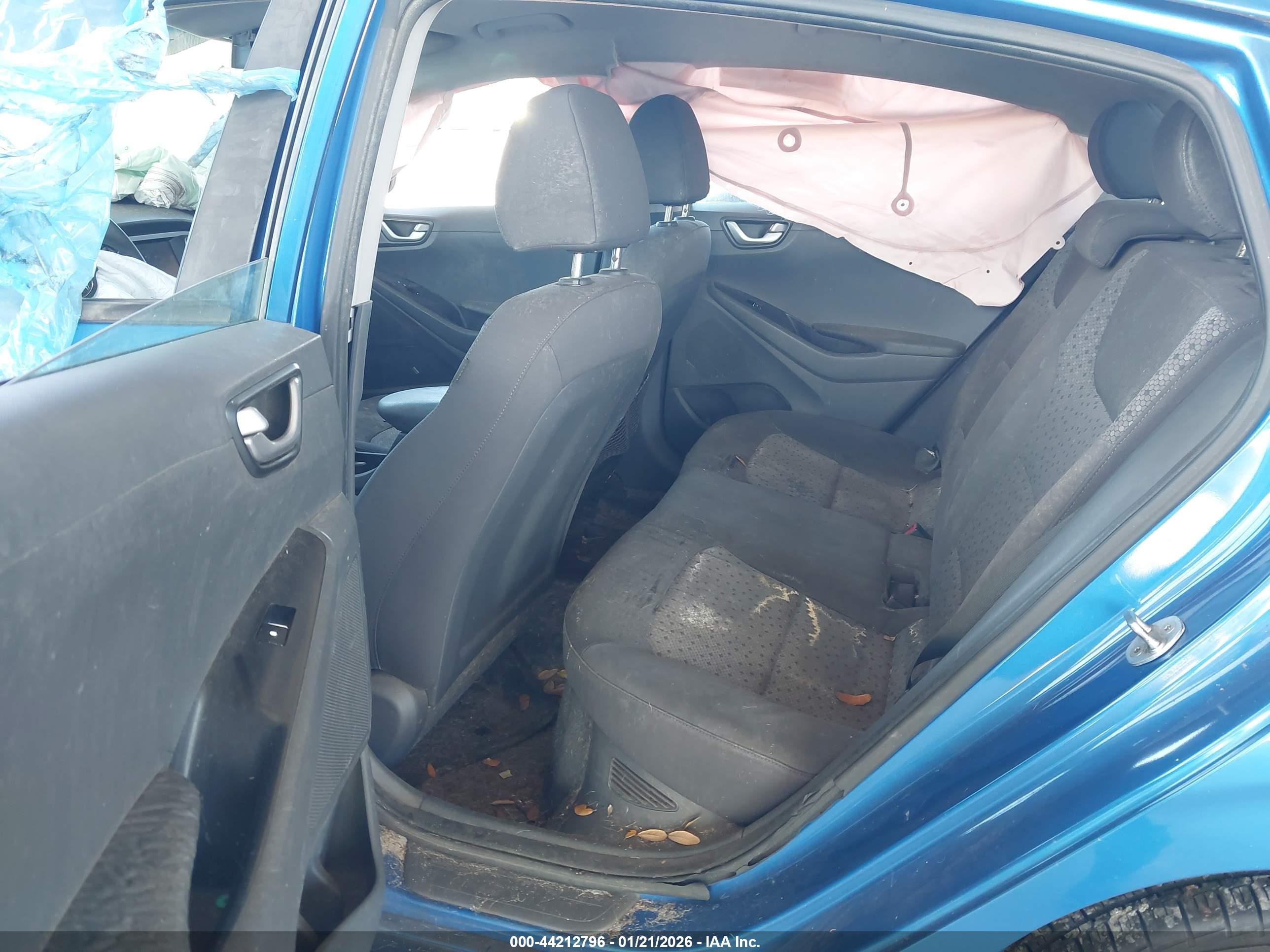 HYUNDAI IONIQ image 8