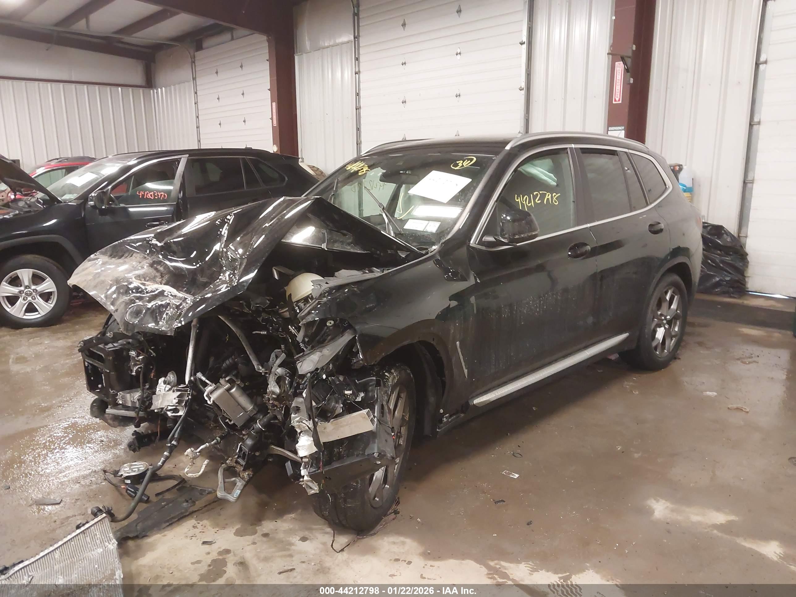 BMW X3 image 2