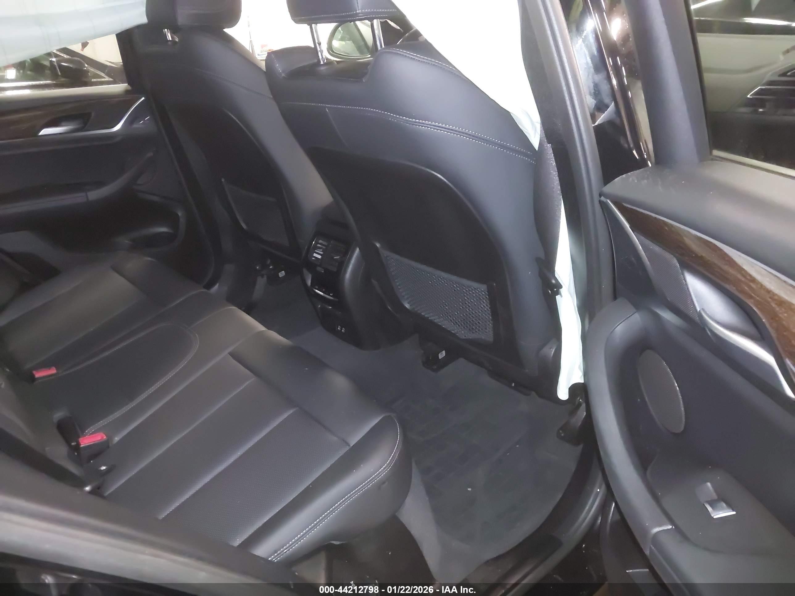BMW X3 image 8