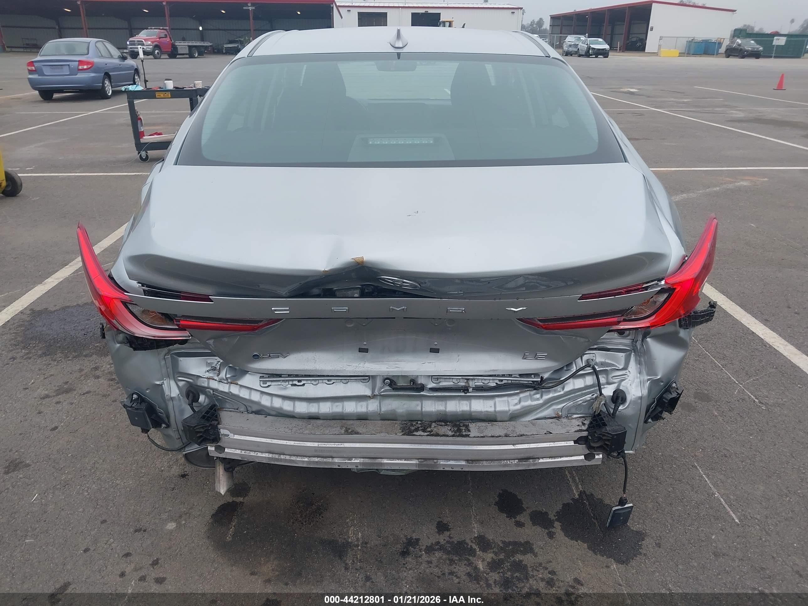 TOYOTA CAMRY image 6