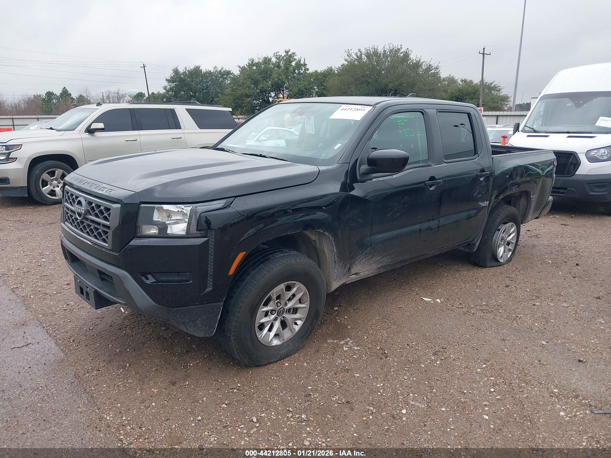 NISSAN FRONTIER image 2