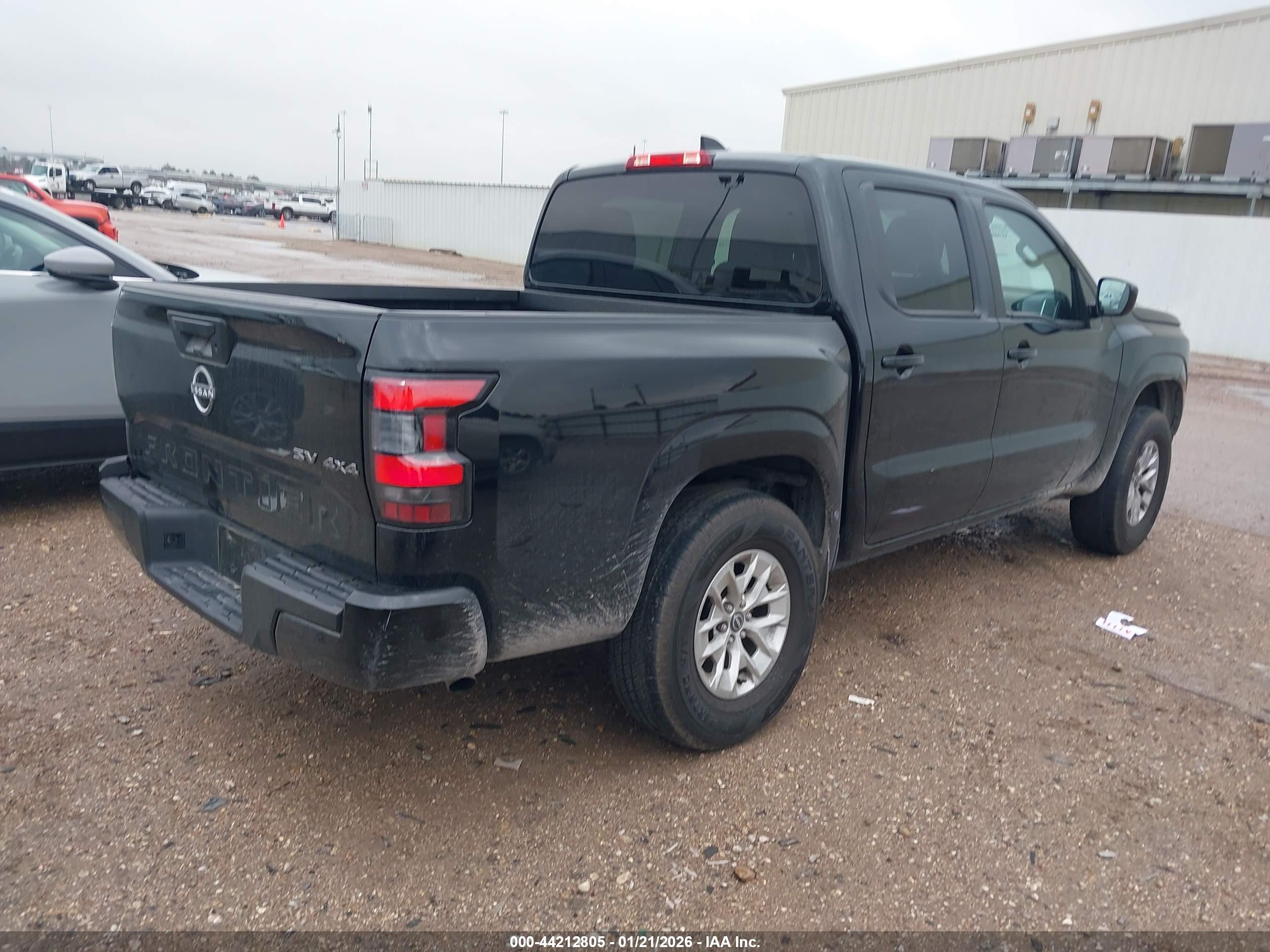 NISSAN FRONTIER image 4