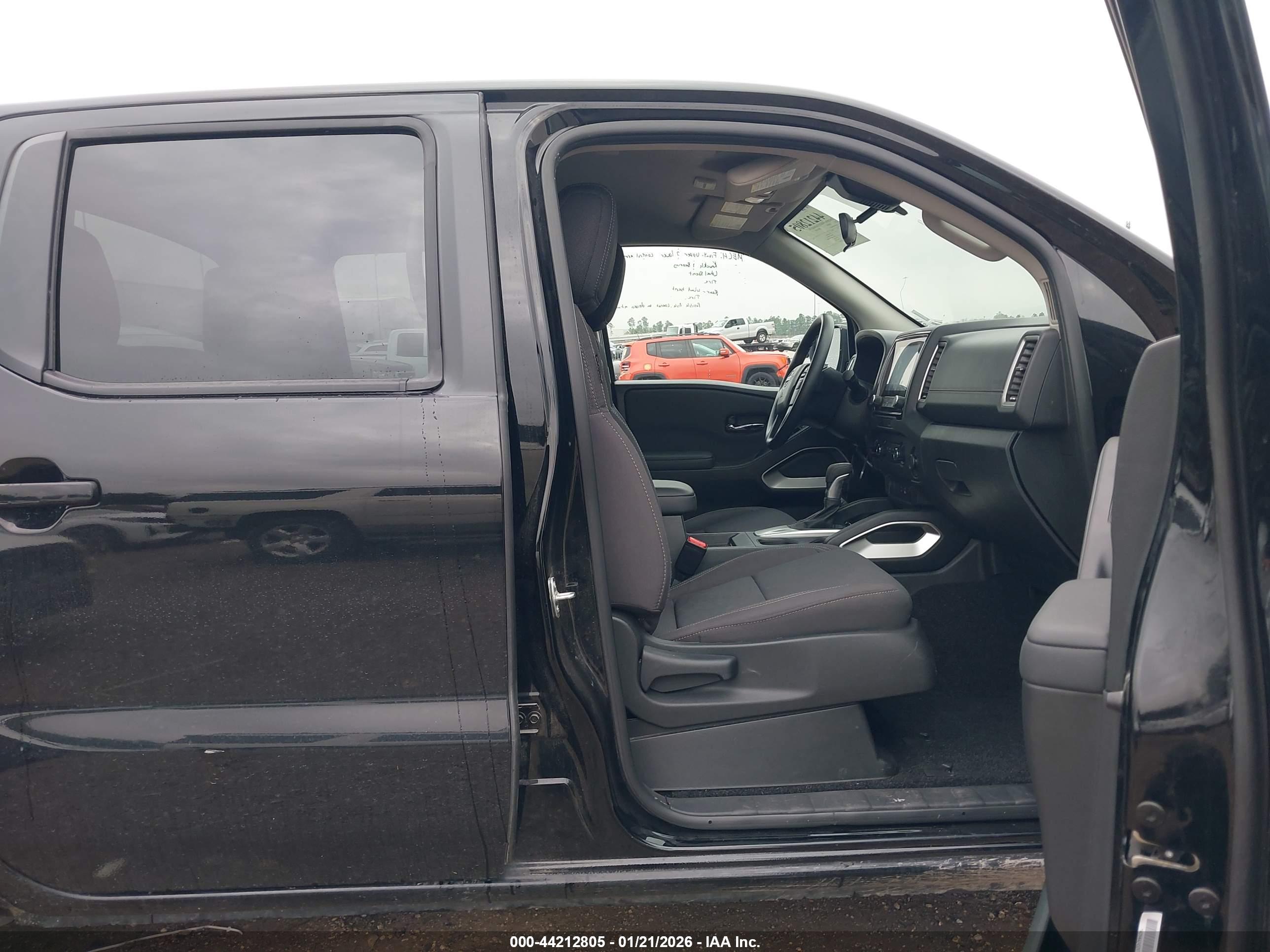 NISSAN FRONTIER image 5