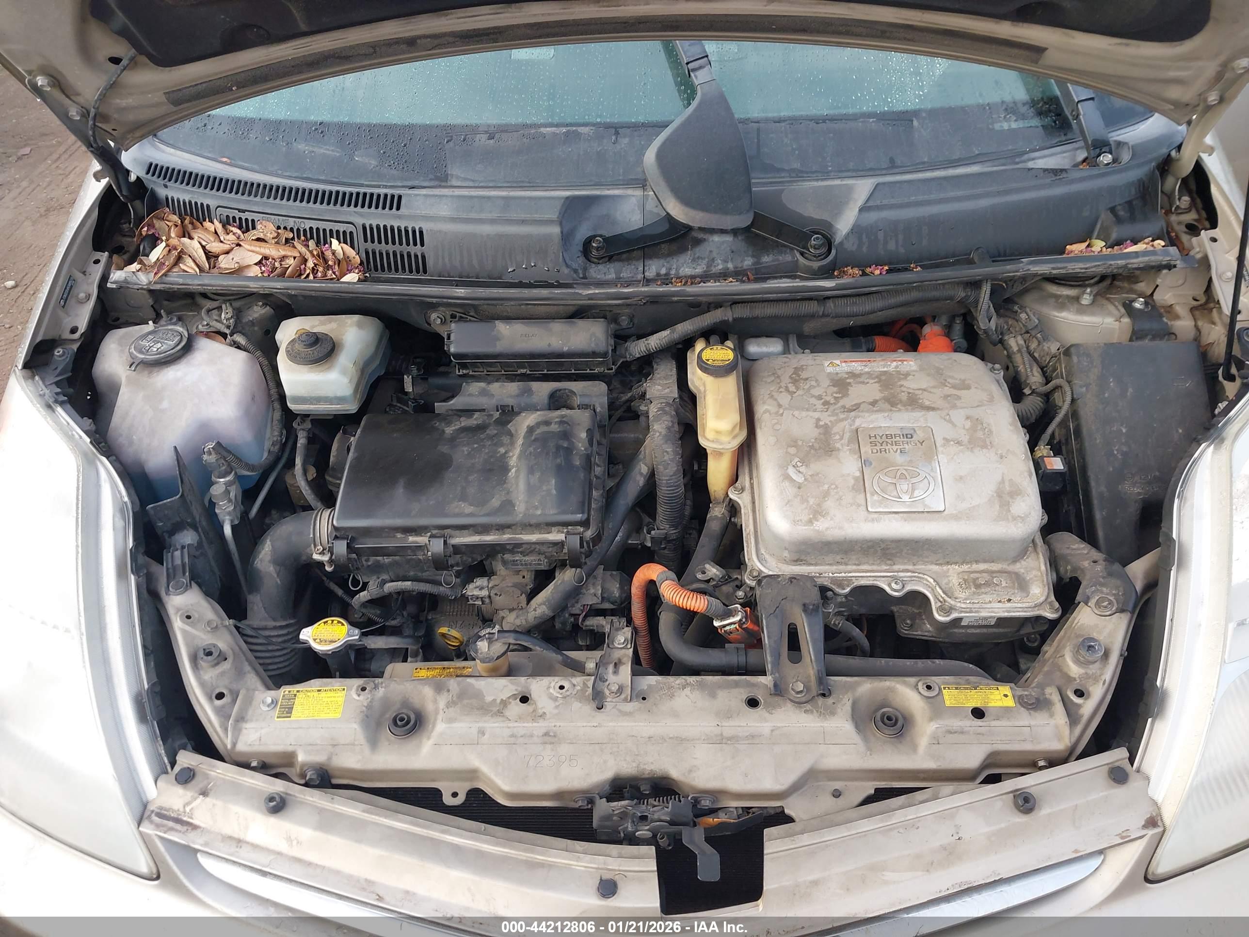 TOYOTA PRIUS image 10