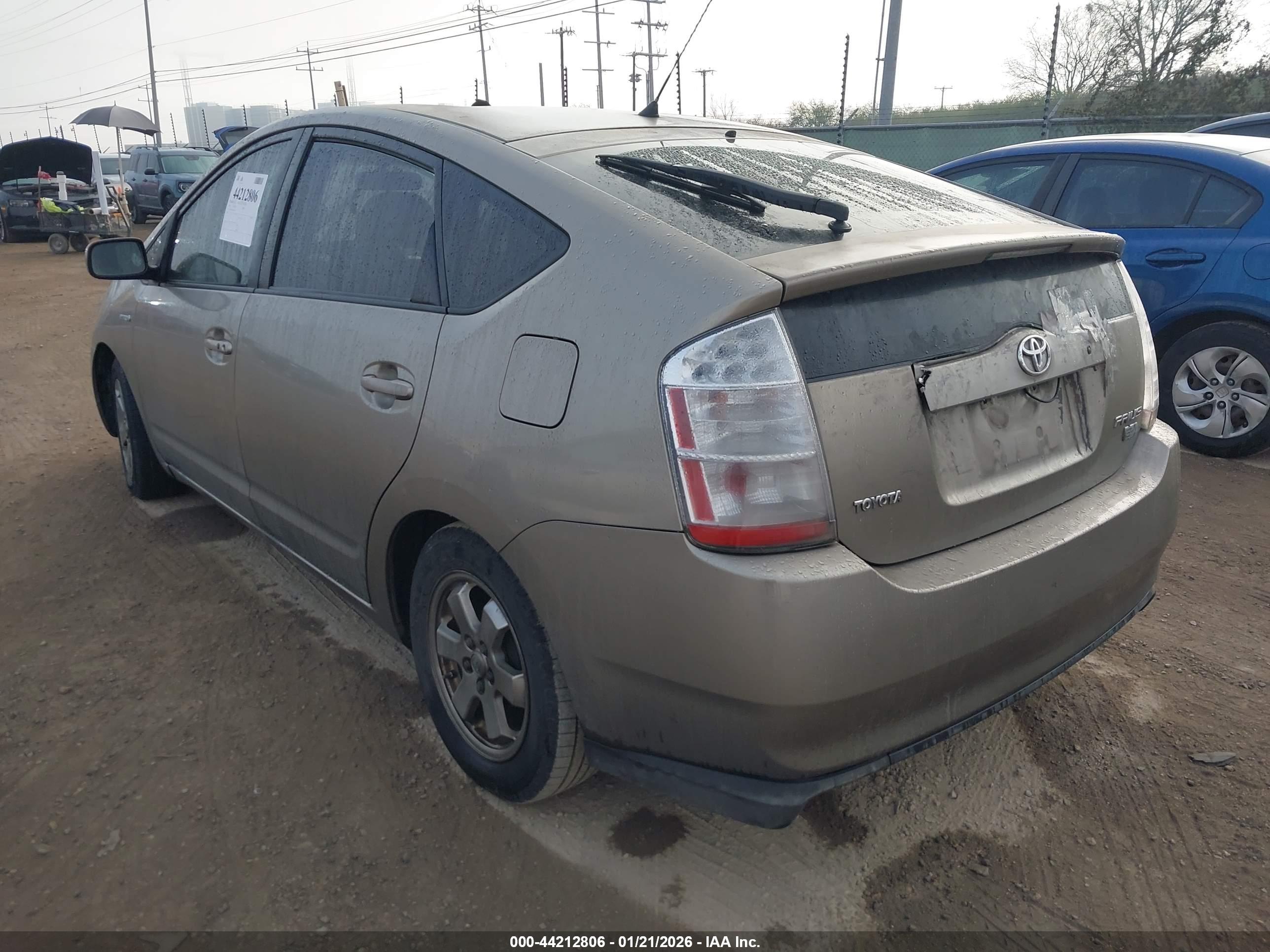 TOYOTA PRIUS image 3