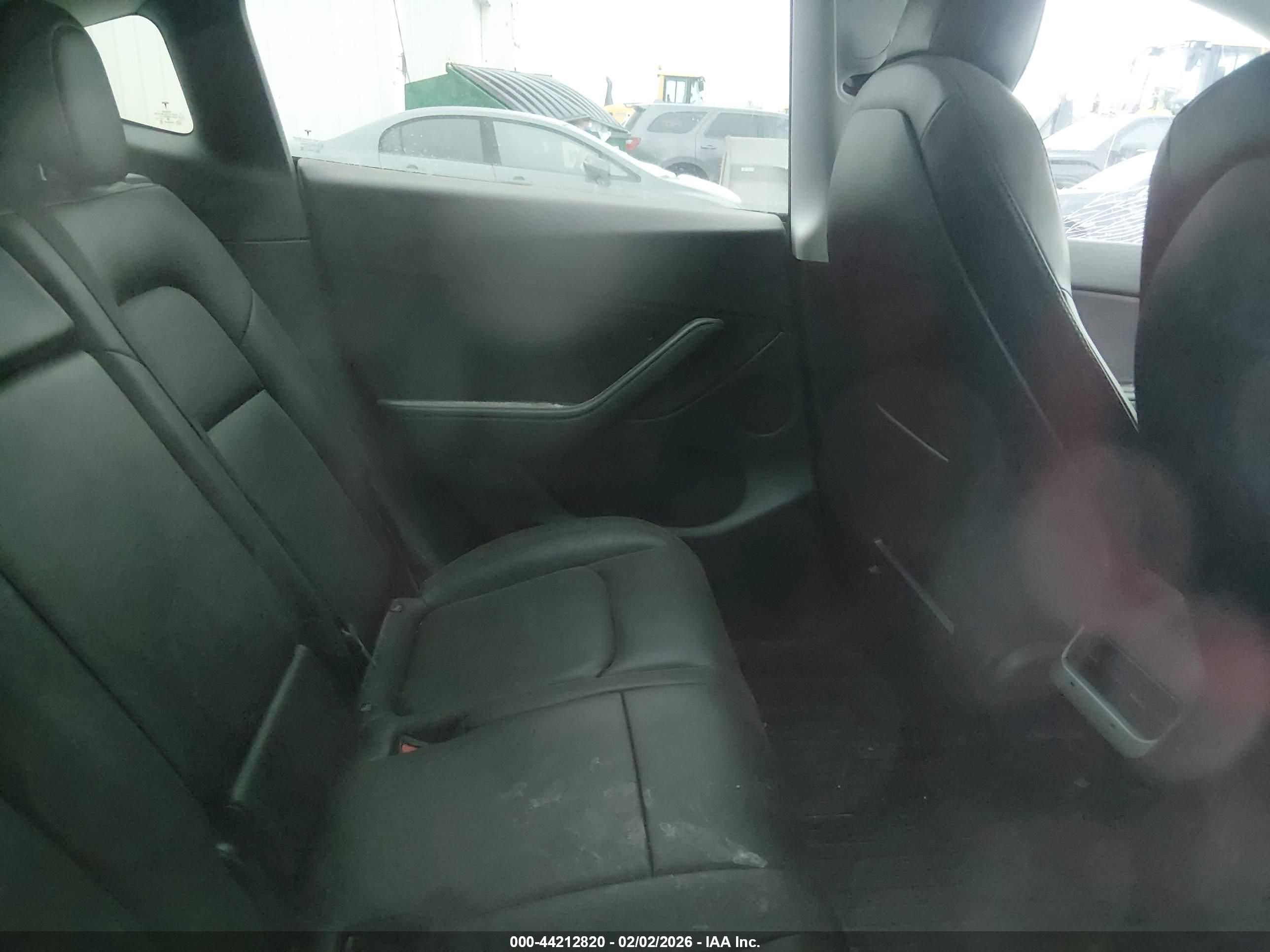 TESLA MODEL image 8