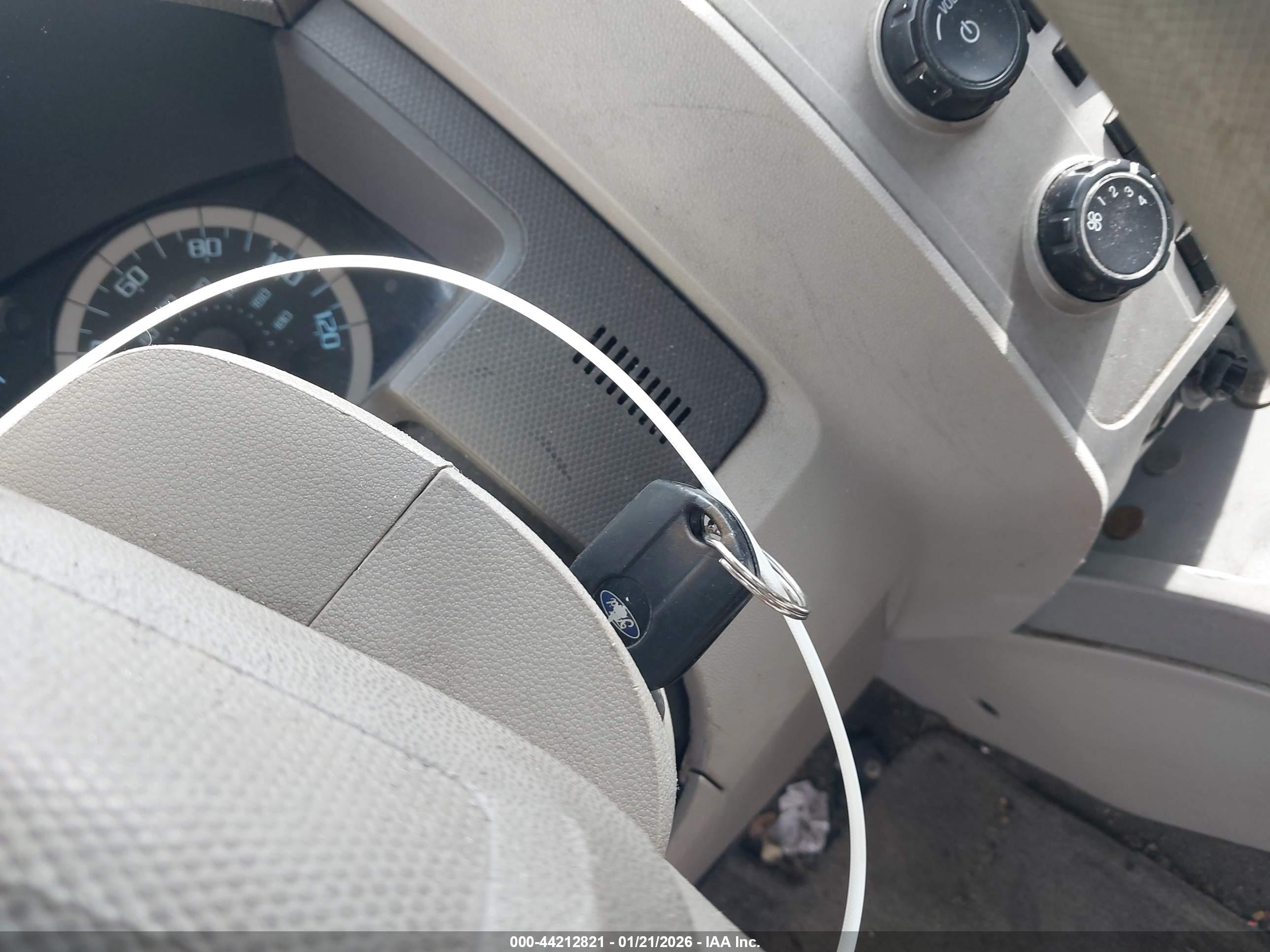 FORD ESCAPE image 11