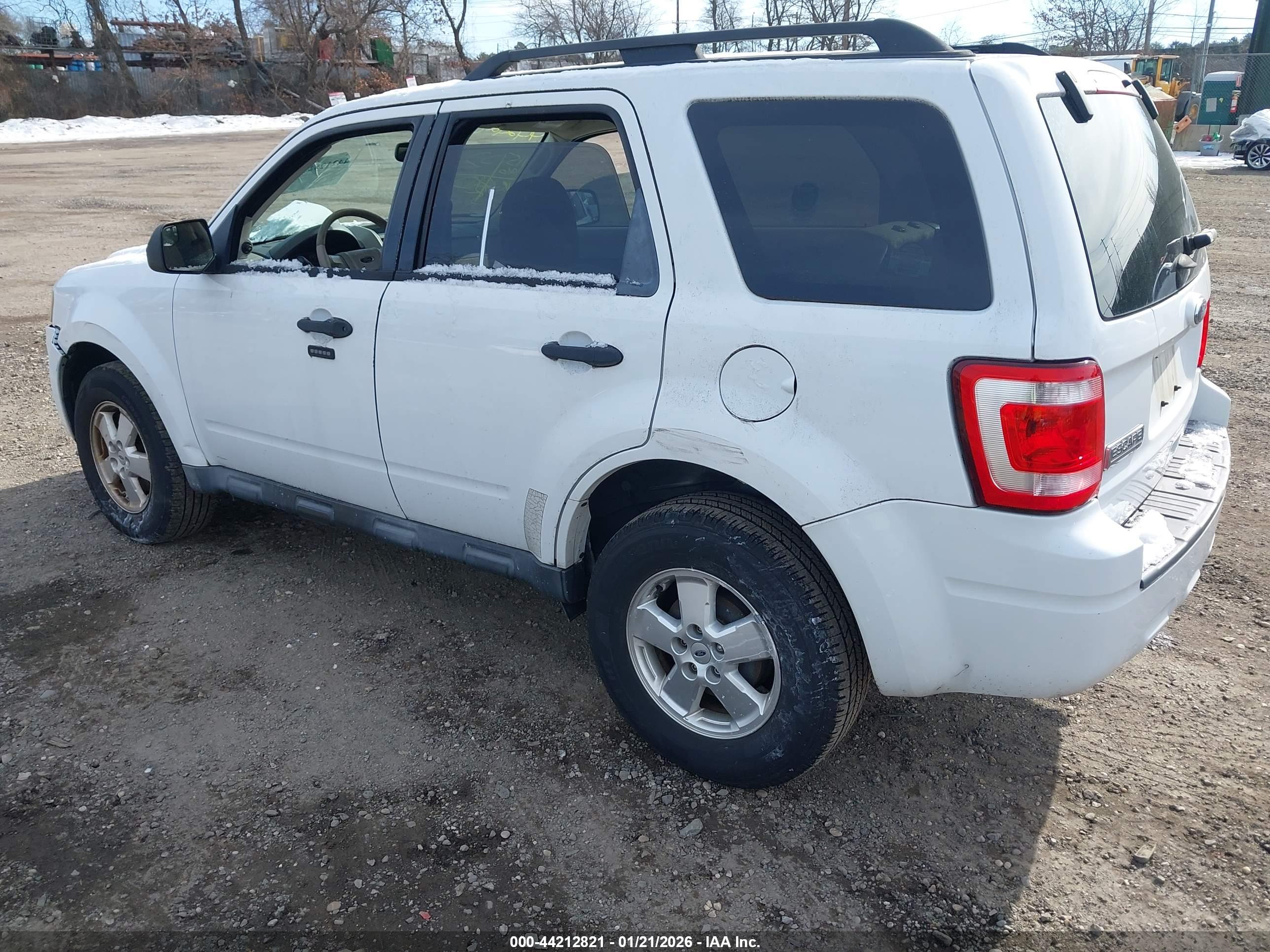 FORD ESCAPE image 3