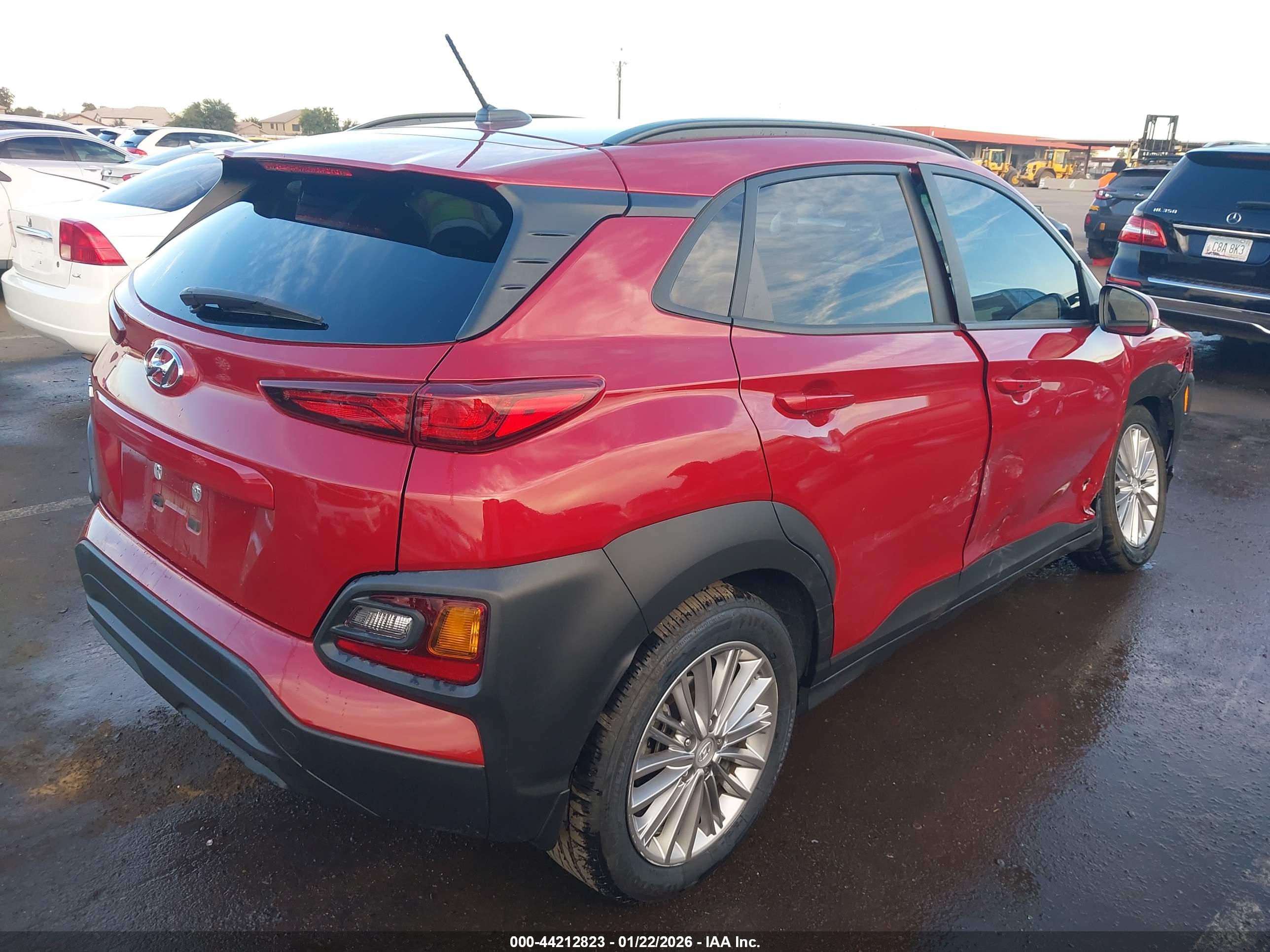 HYUNDAI KONA image 4