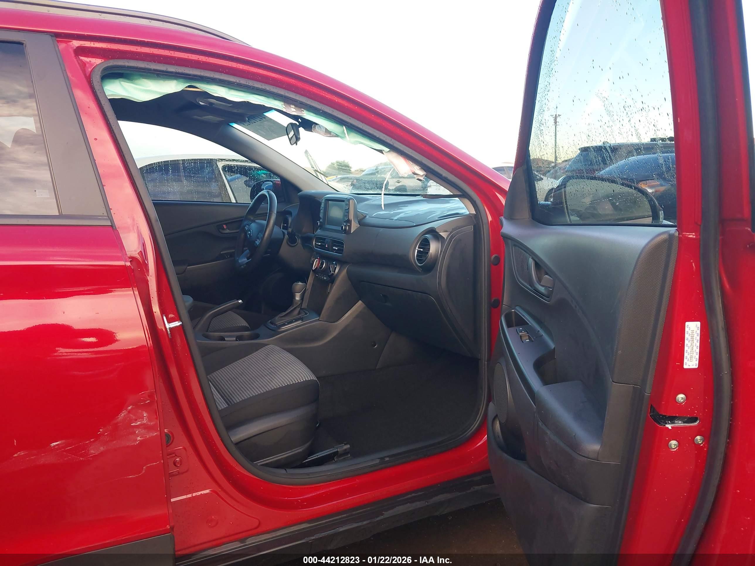 HYUNDAI KONA image 5