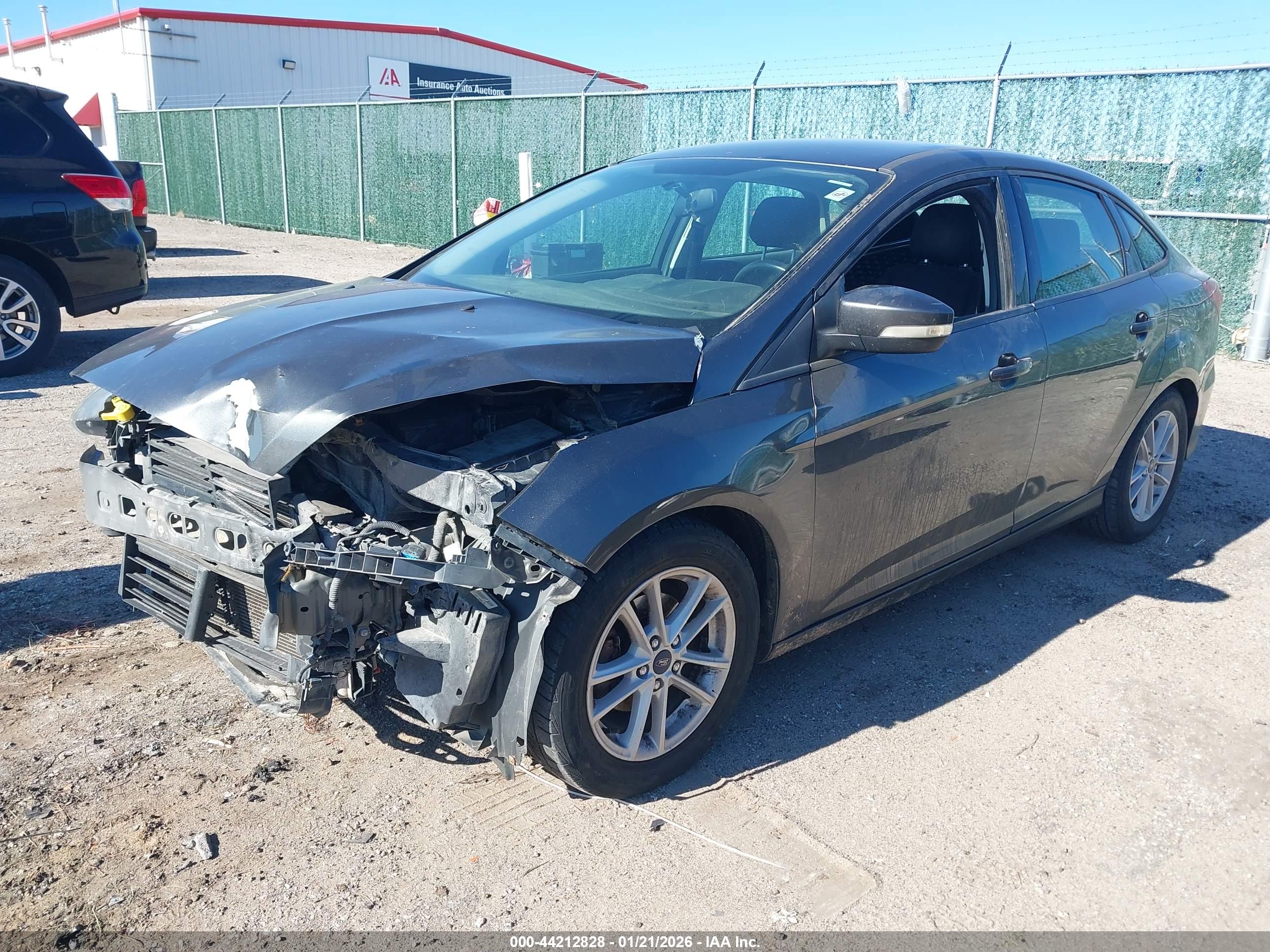 FORD FOCUS image 2