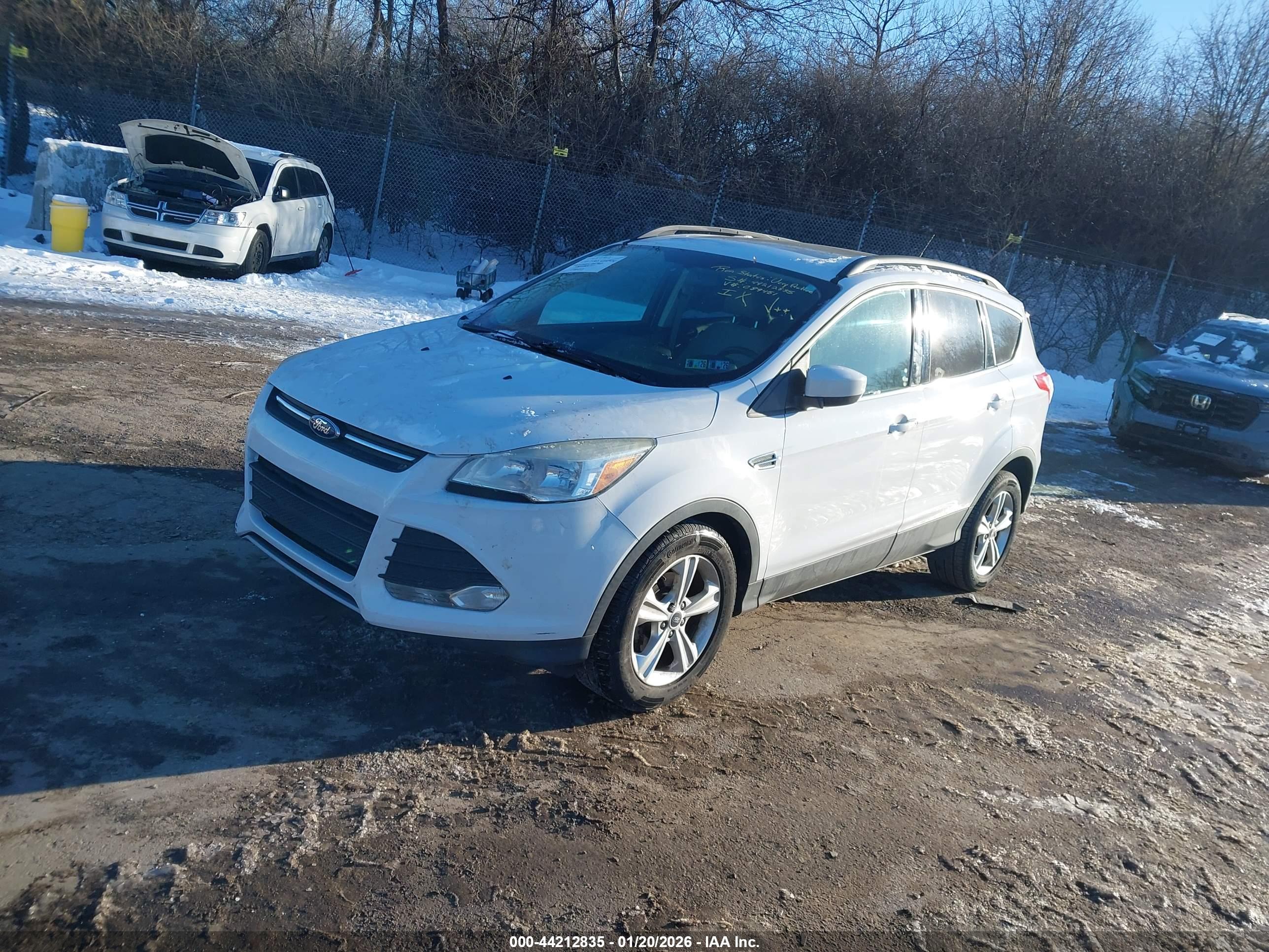 FORD ESCAPE image 2