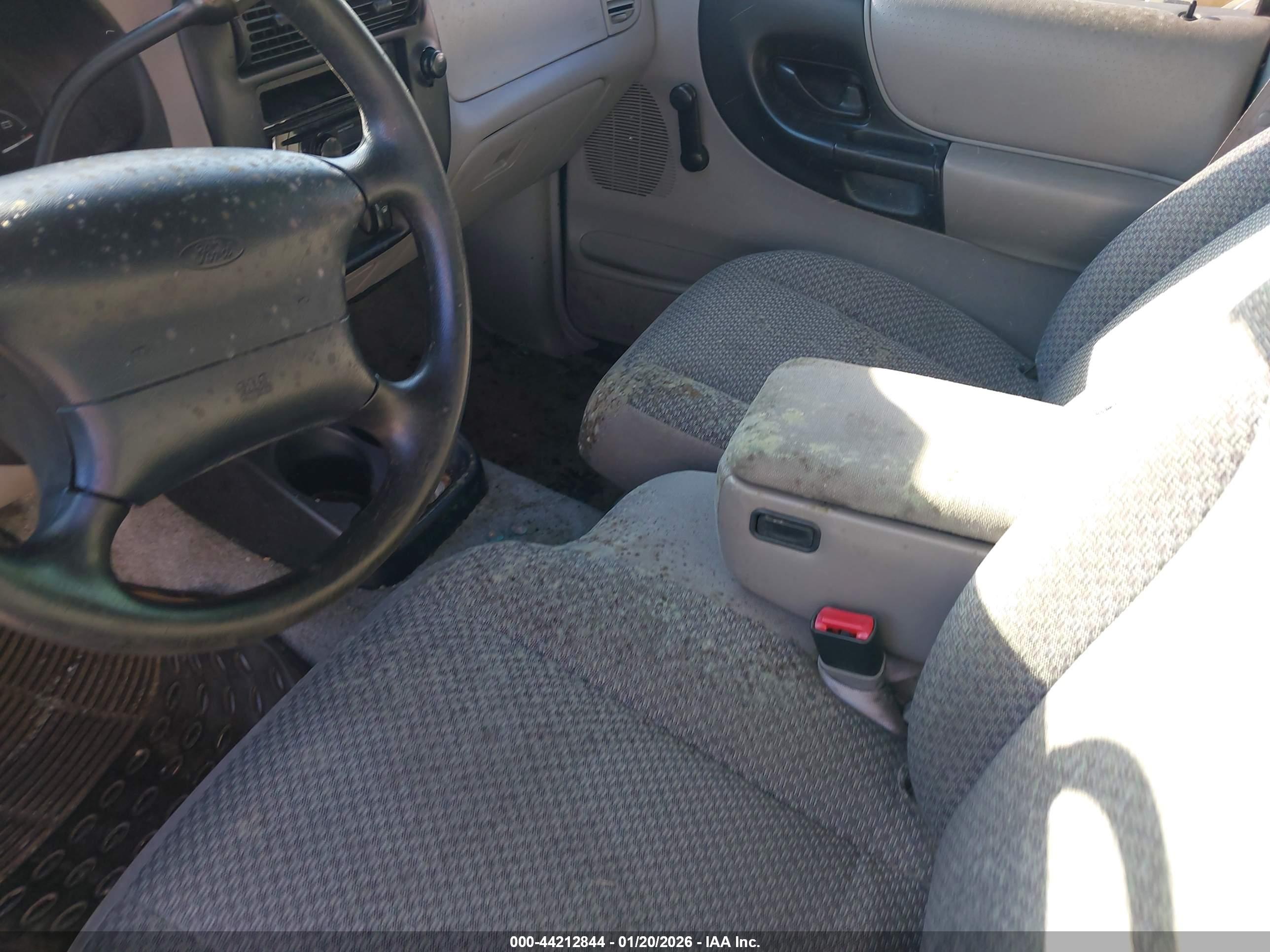 FORD RANGER image 6