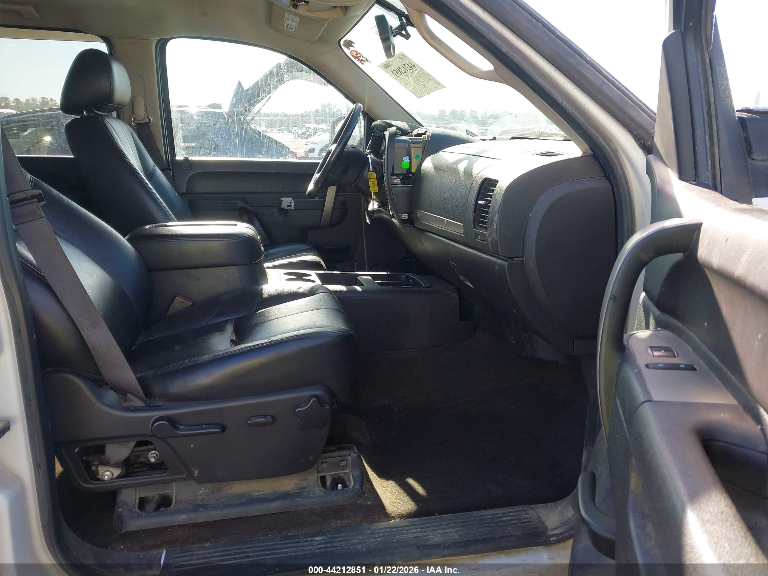 GMC SIERRA image 5