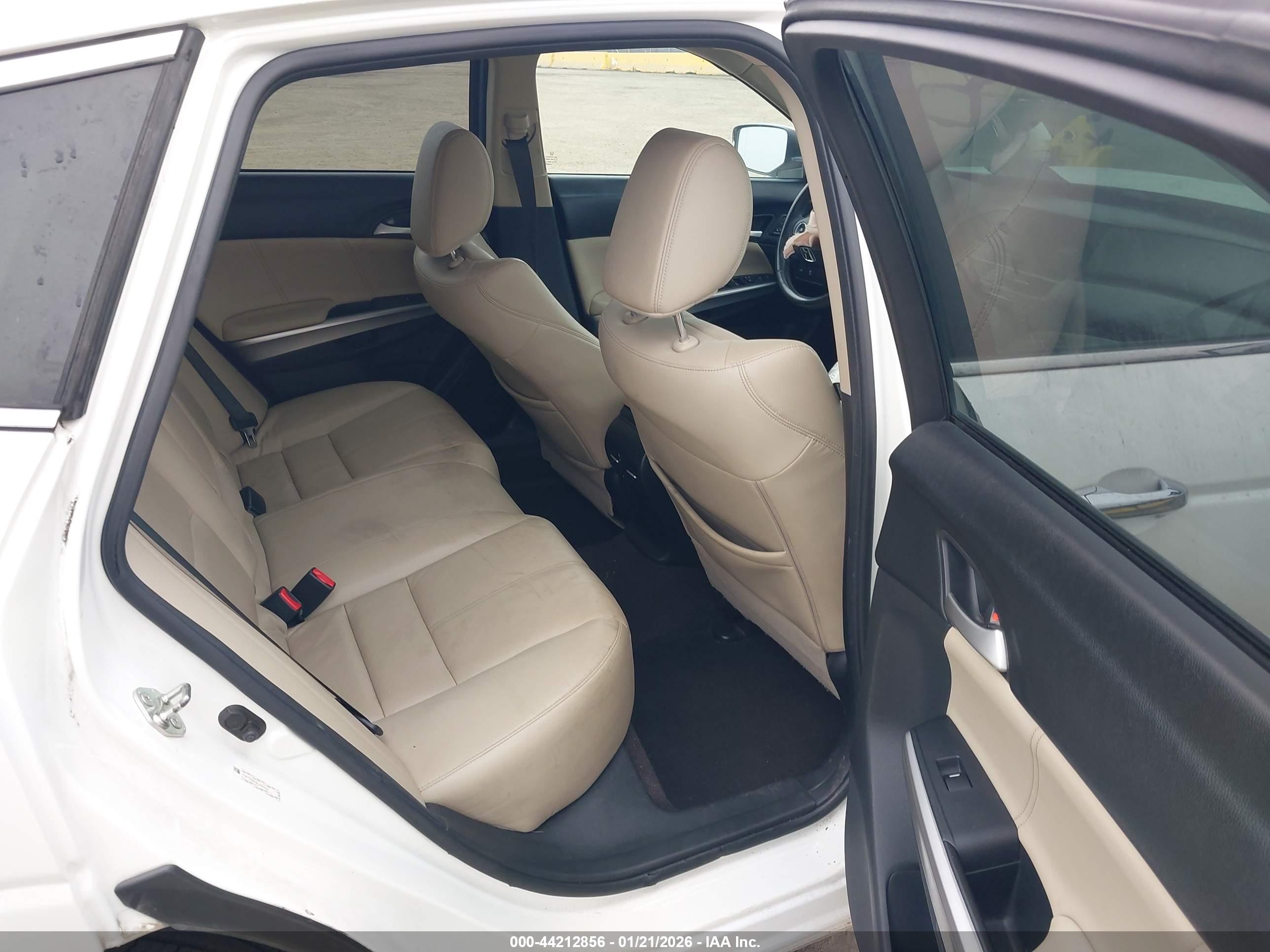 HONDA CROSSTOUR image 8