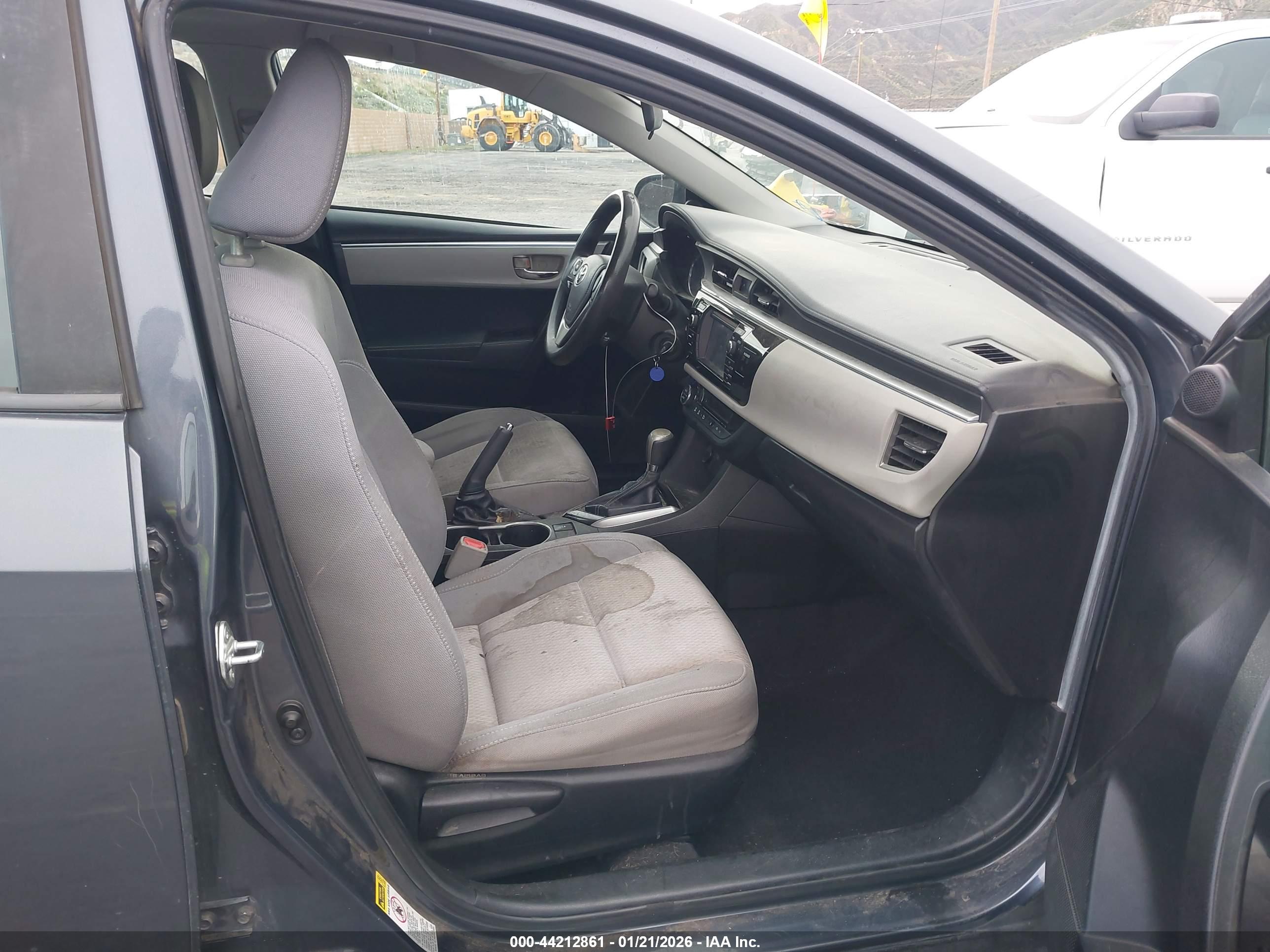 TOYOTA COROLLA image 5