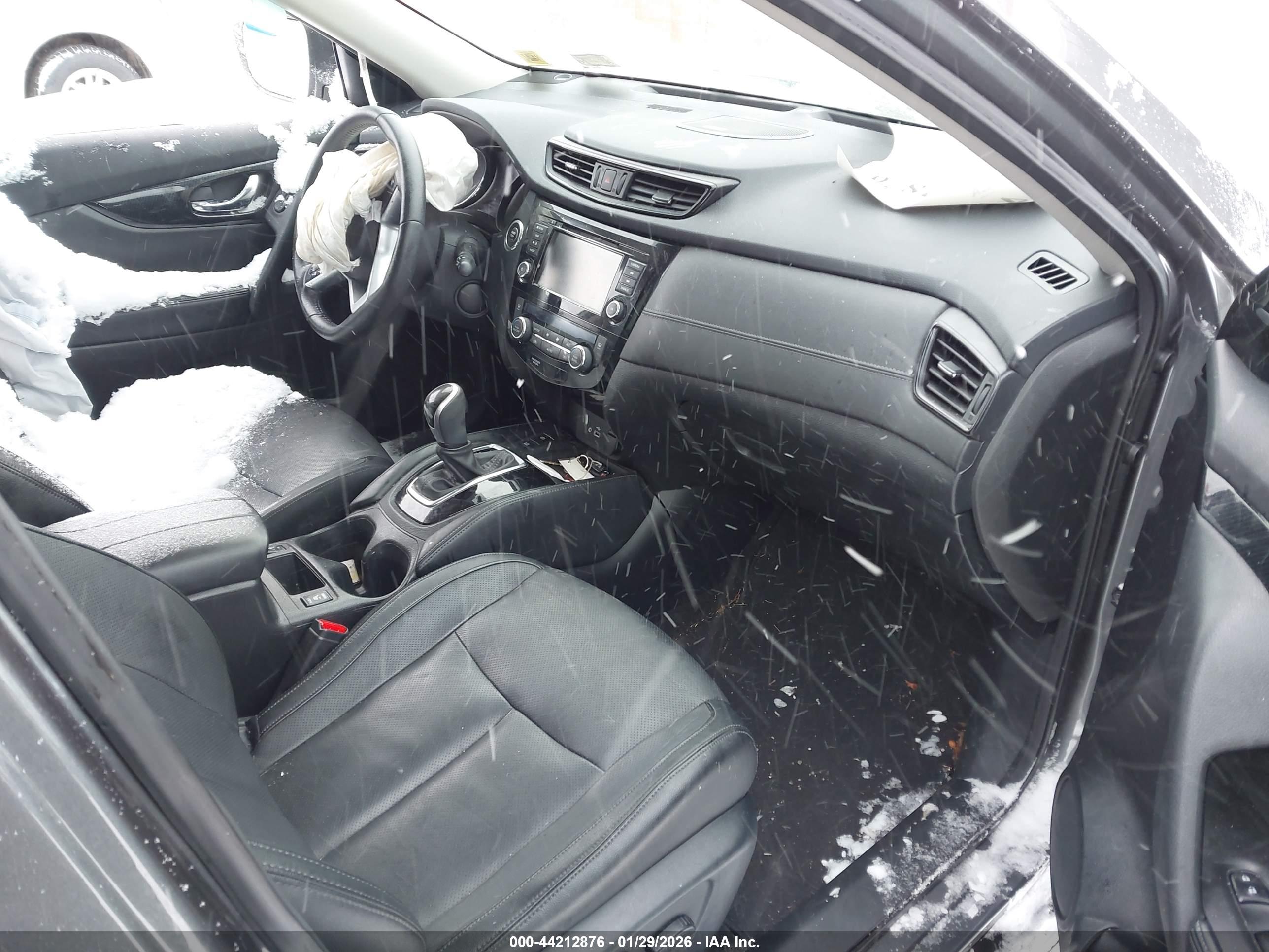 NISSAN ROGUE image 5