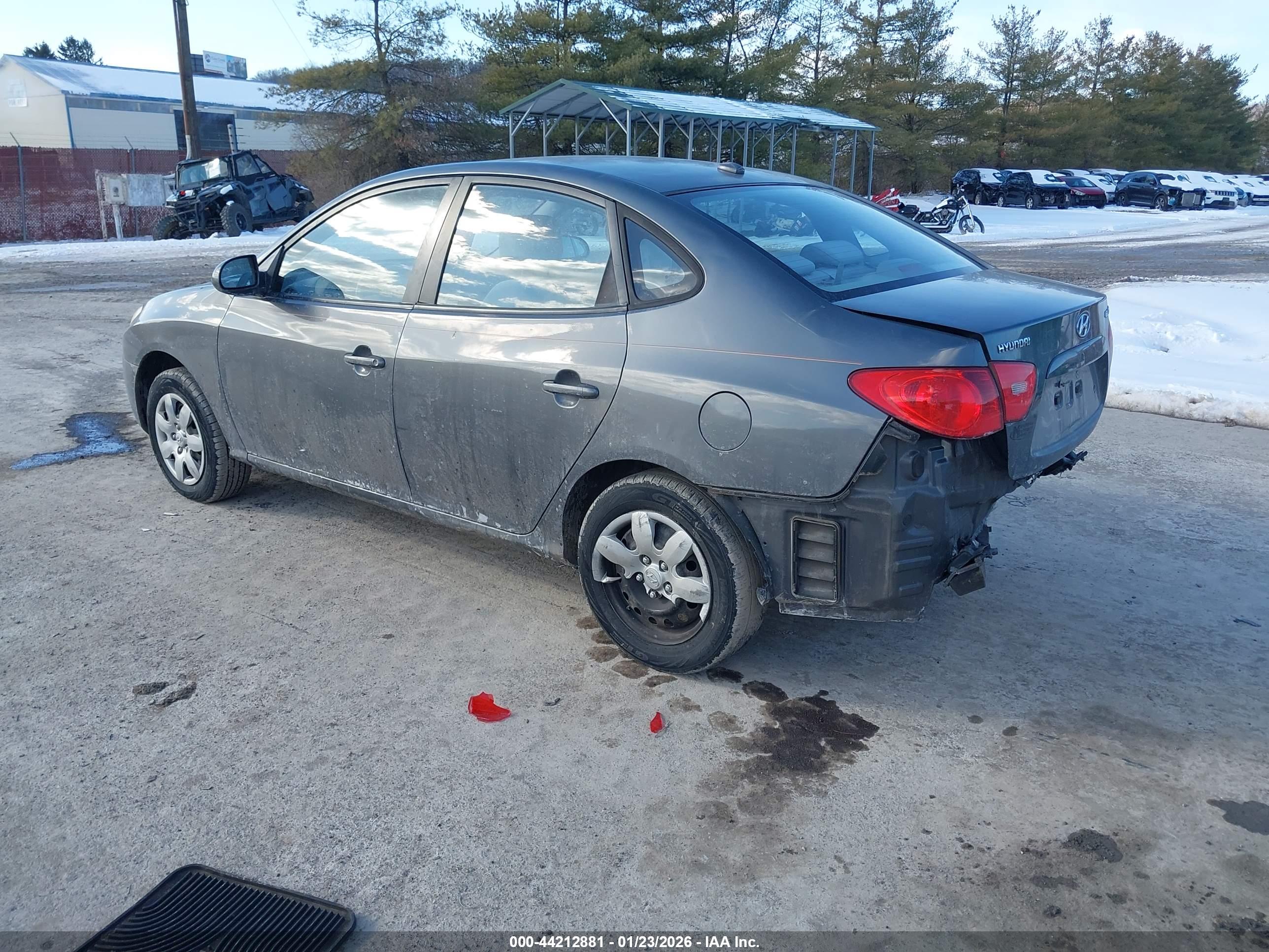 HYUNDAI ELANTRA image 3