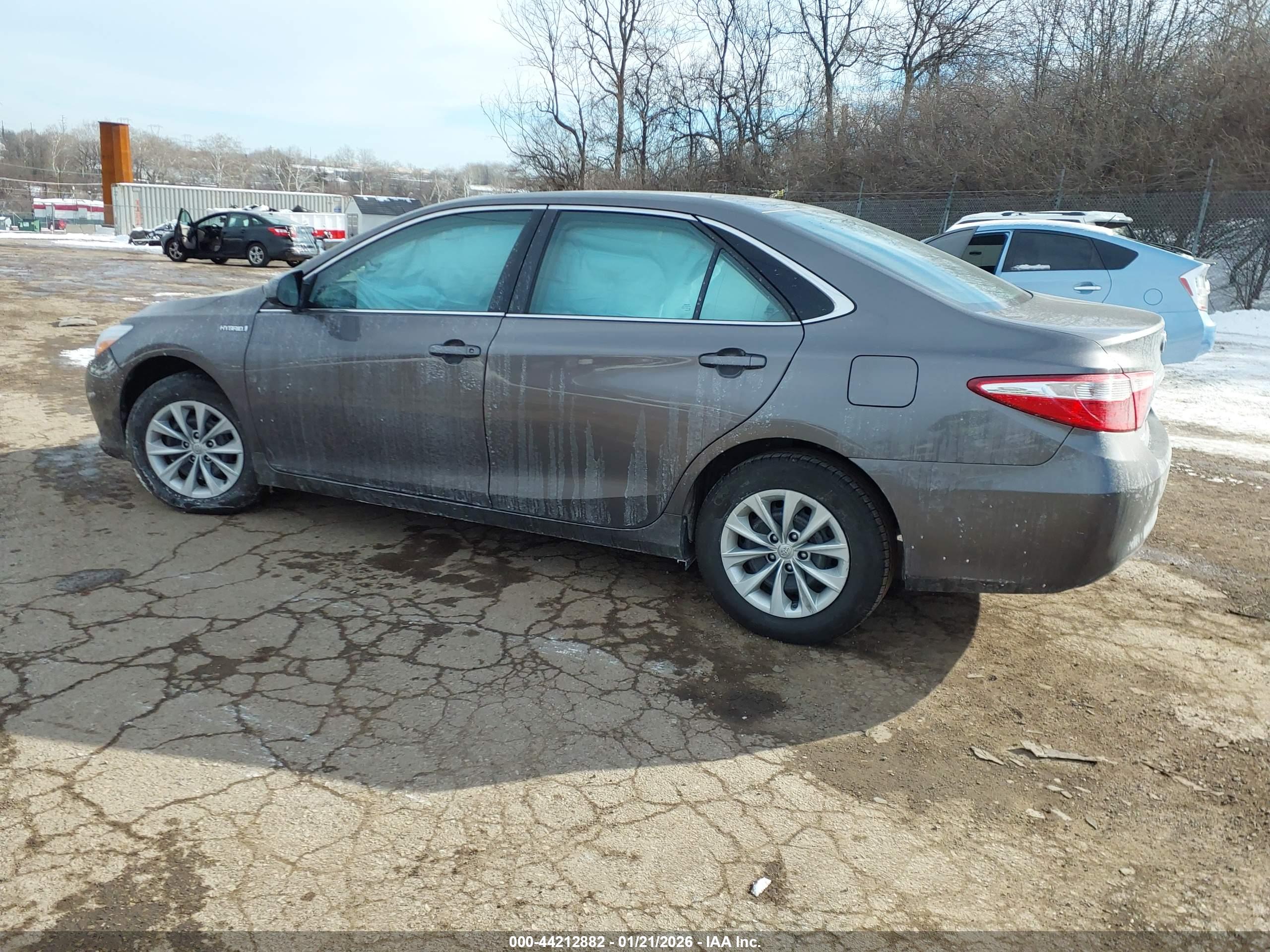 TOYOTA CAMRY image 3