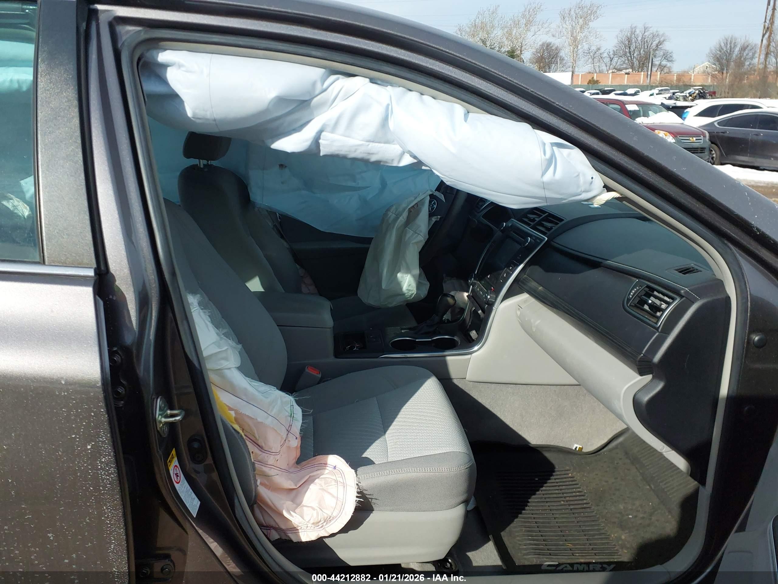 TOYOTA CAMRY image 5