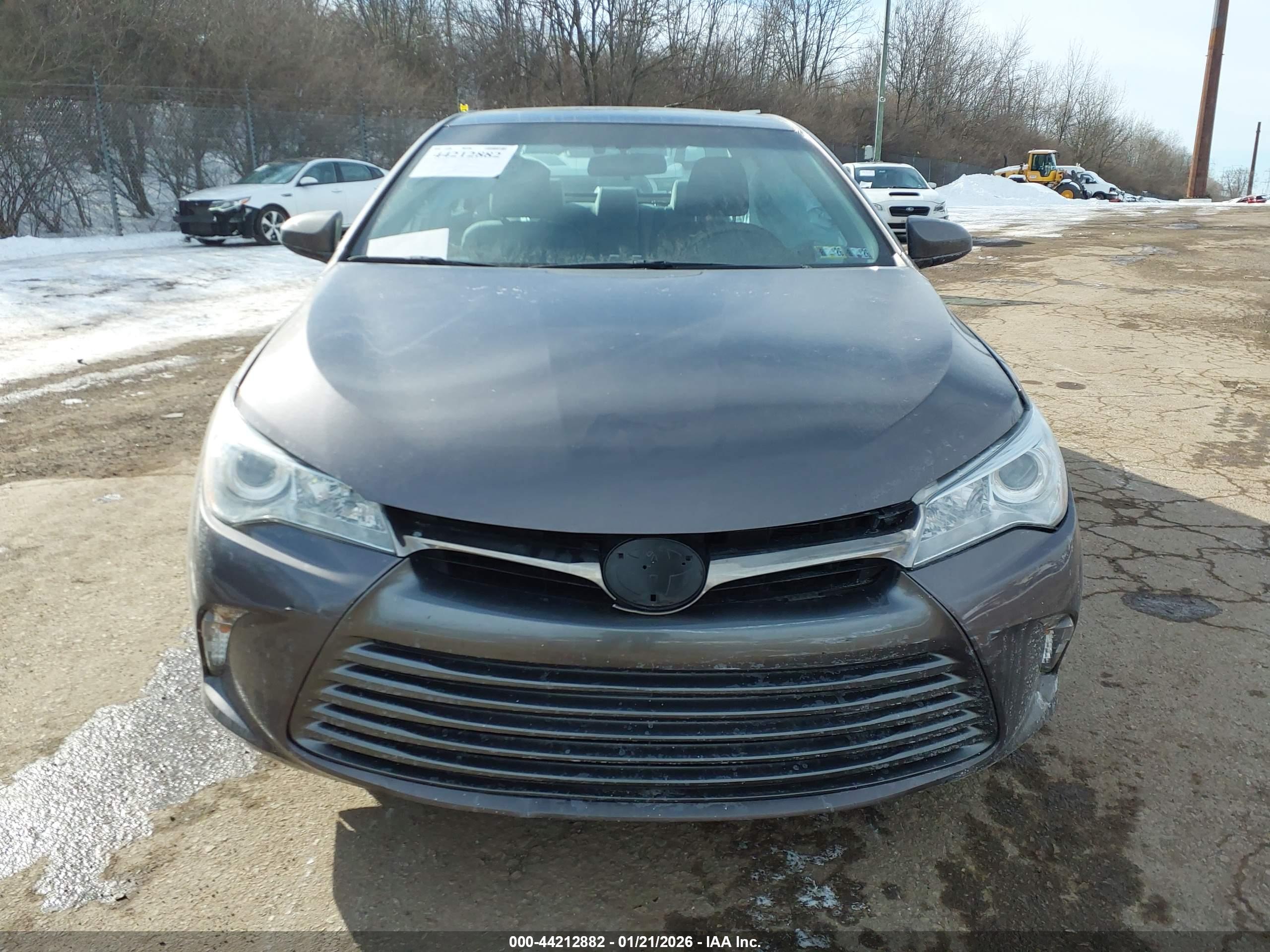TOYOTA CAMRY image 6