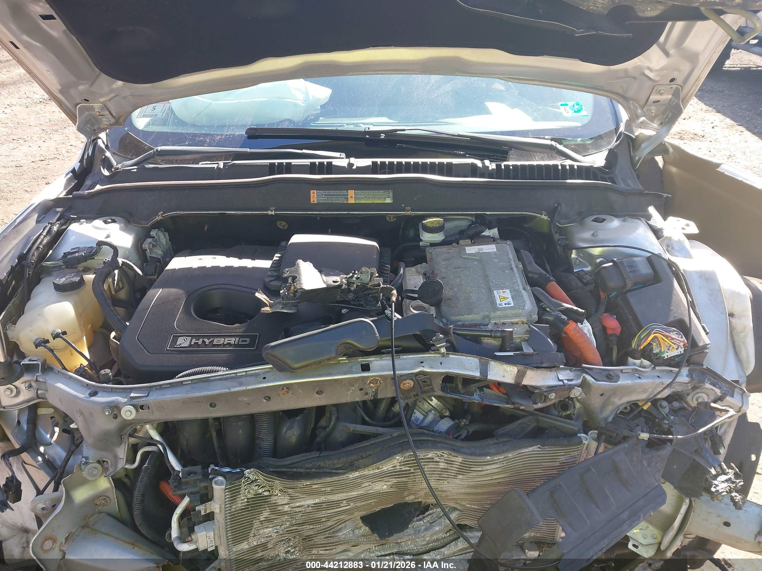FORD FUSION image 10