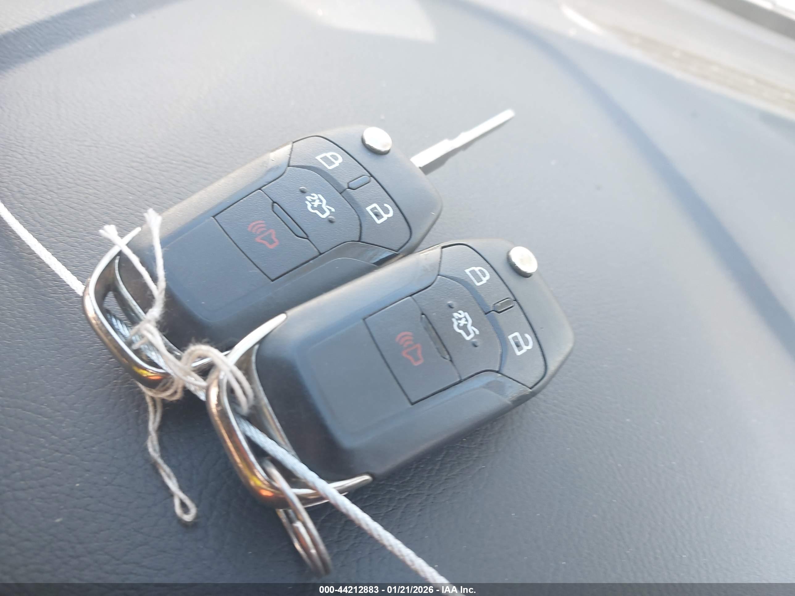 FORD FUSION image 11