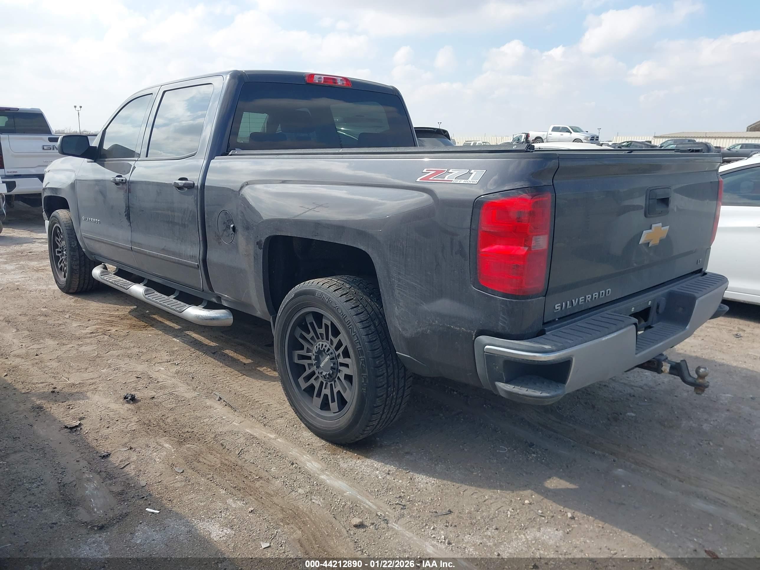 CHEVROLET SILVERADO image 3