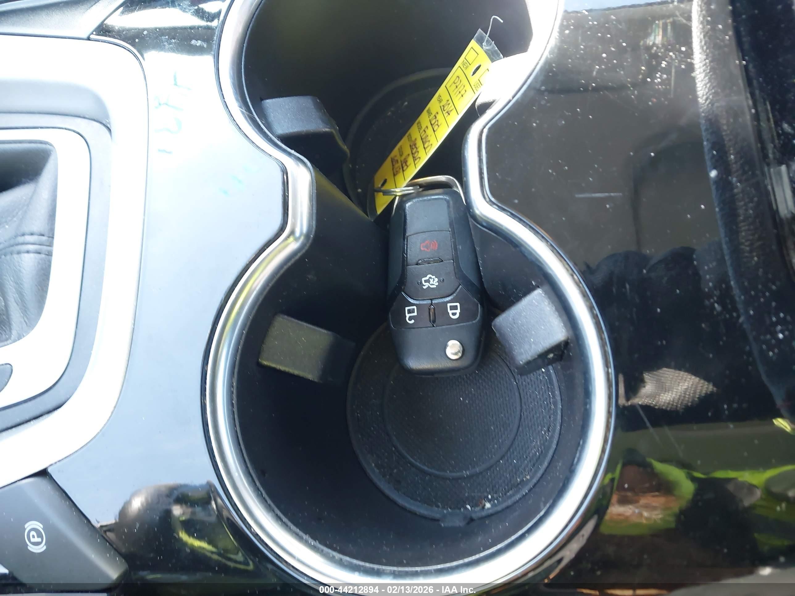 FORD FUSION image 11