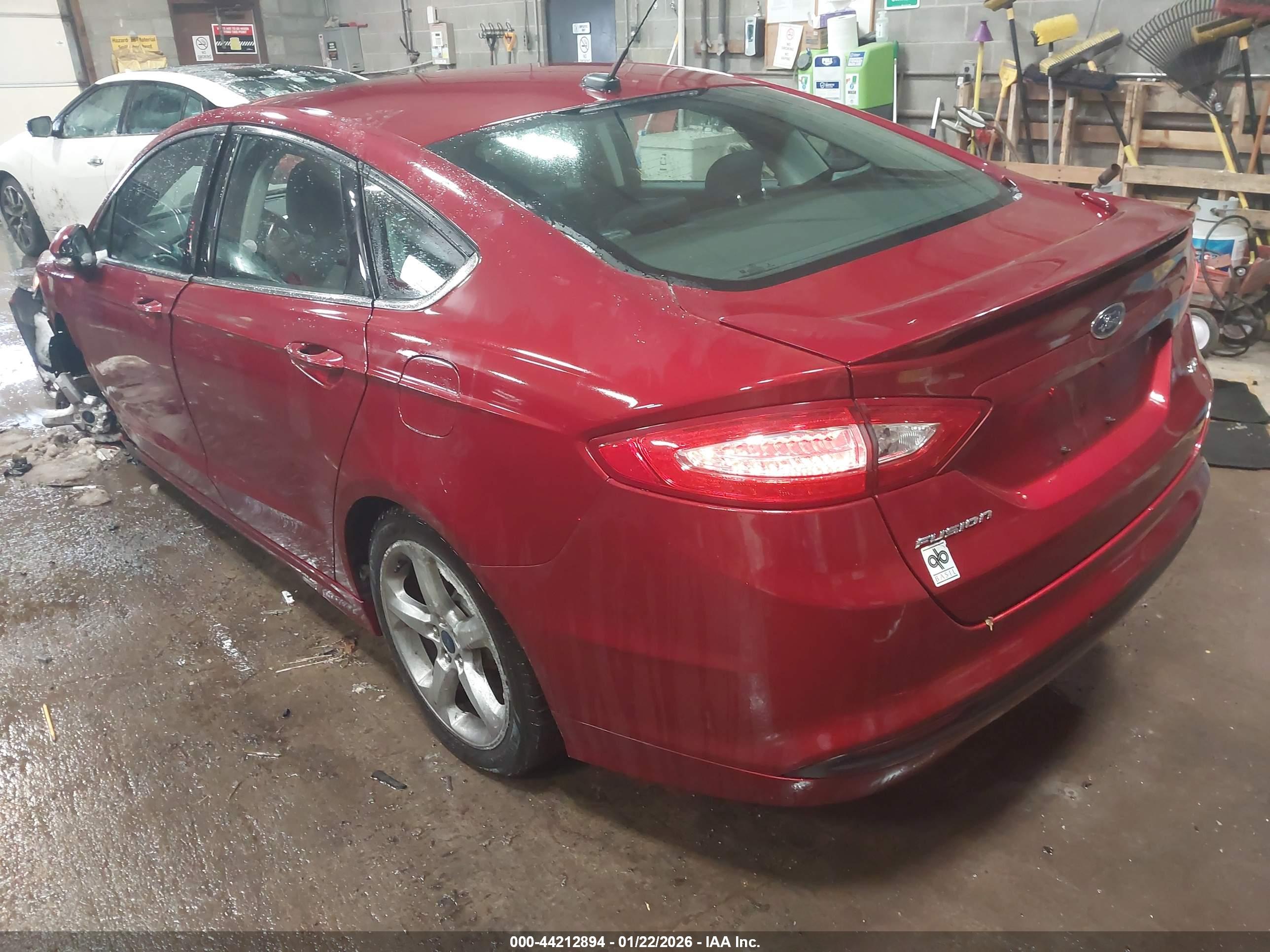 FORD FUSION image 3
