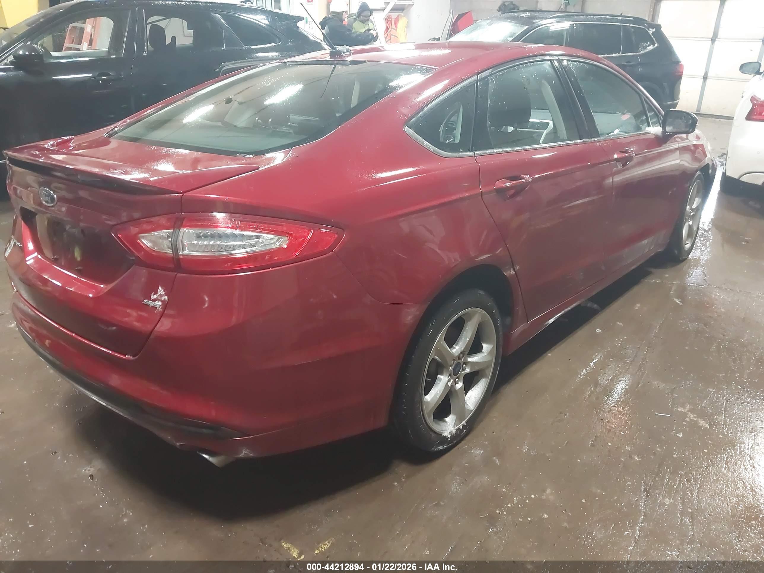FORD FUSION image 4