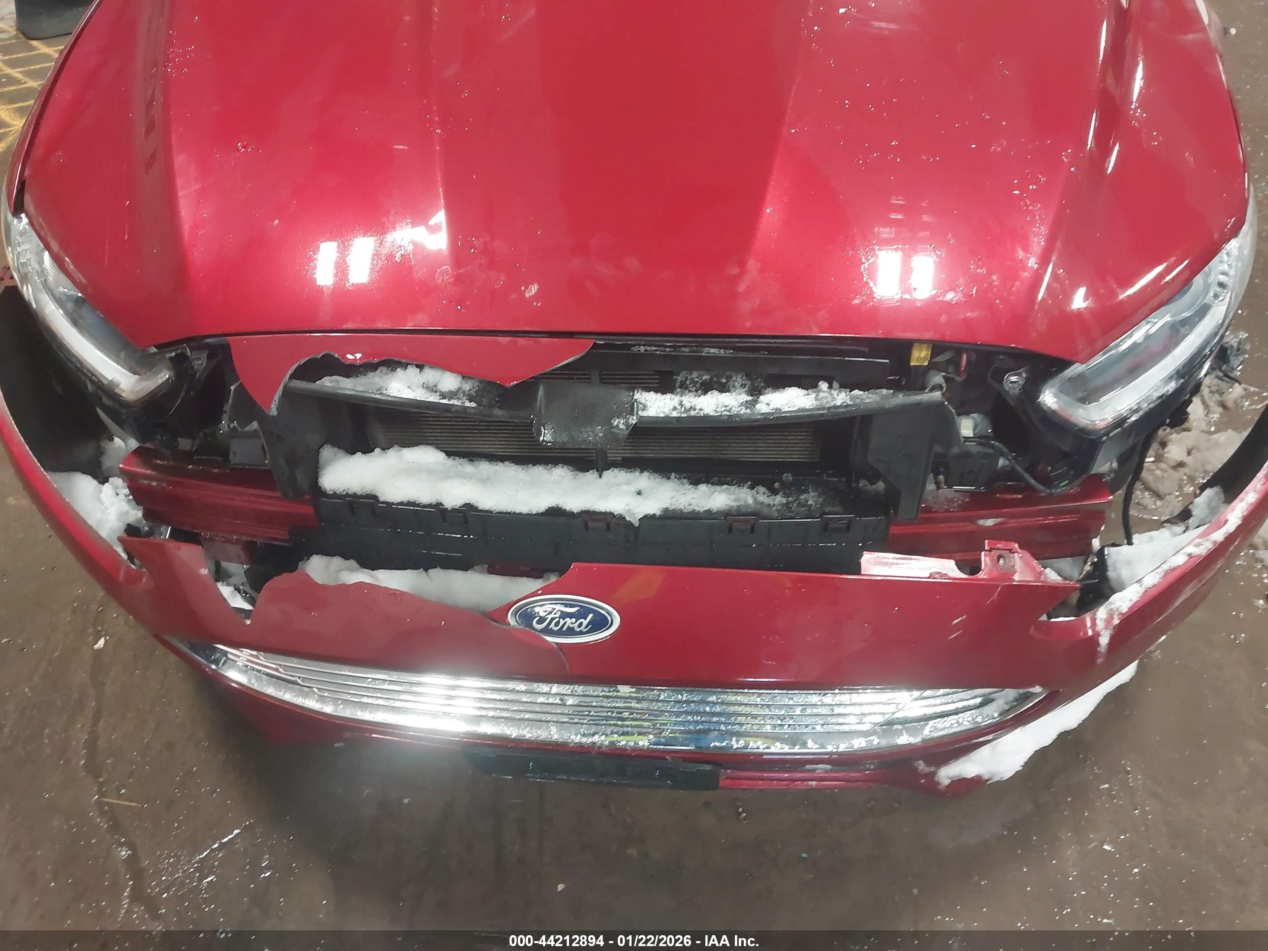 FORD FUSION image 6
