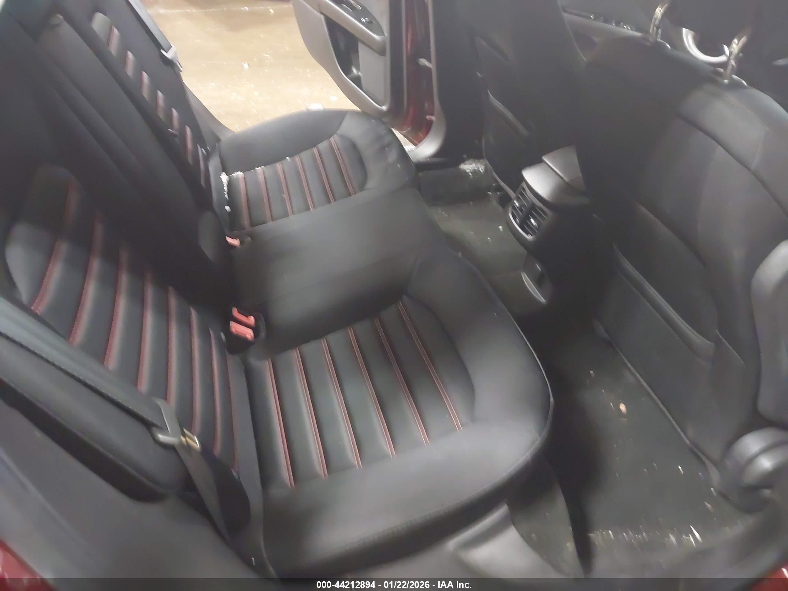 FORD FUSION image 8