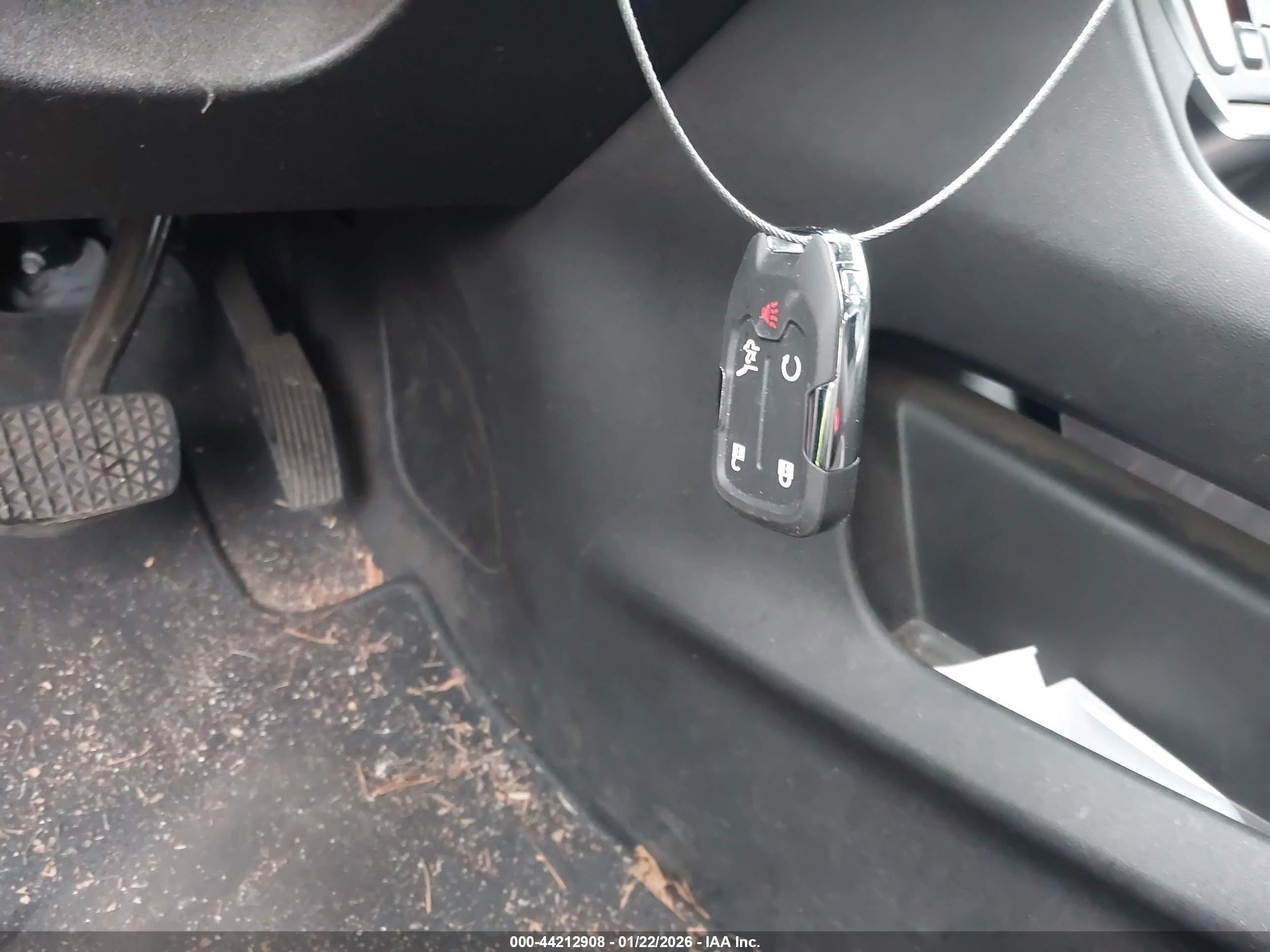 GMC TERRAIN image 11