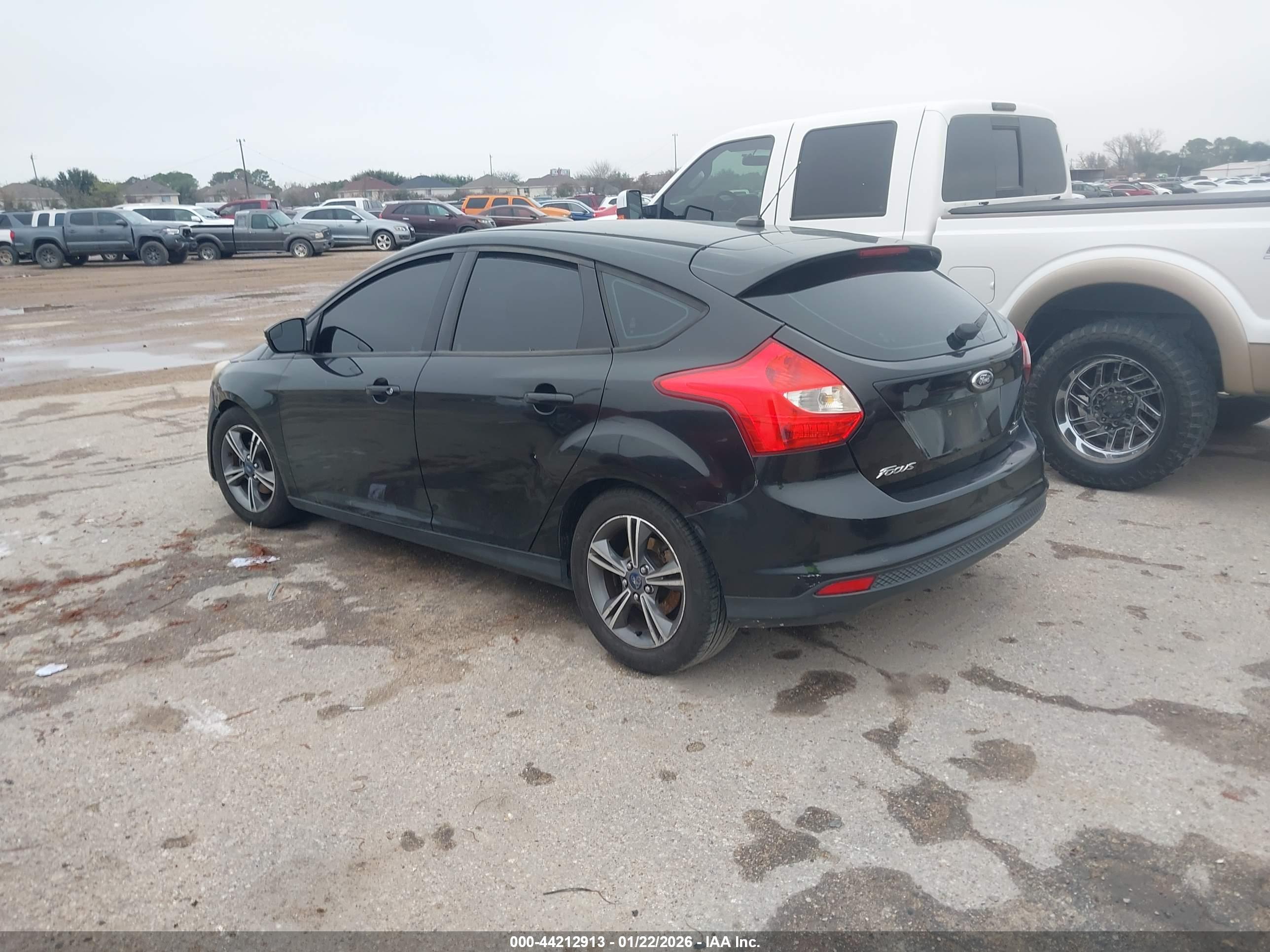 FORD FOCUS image 3